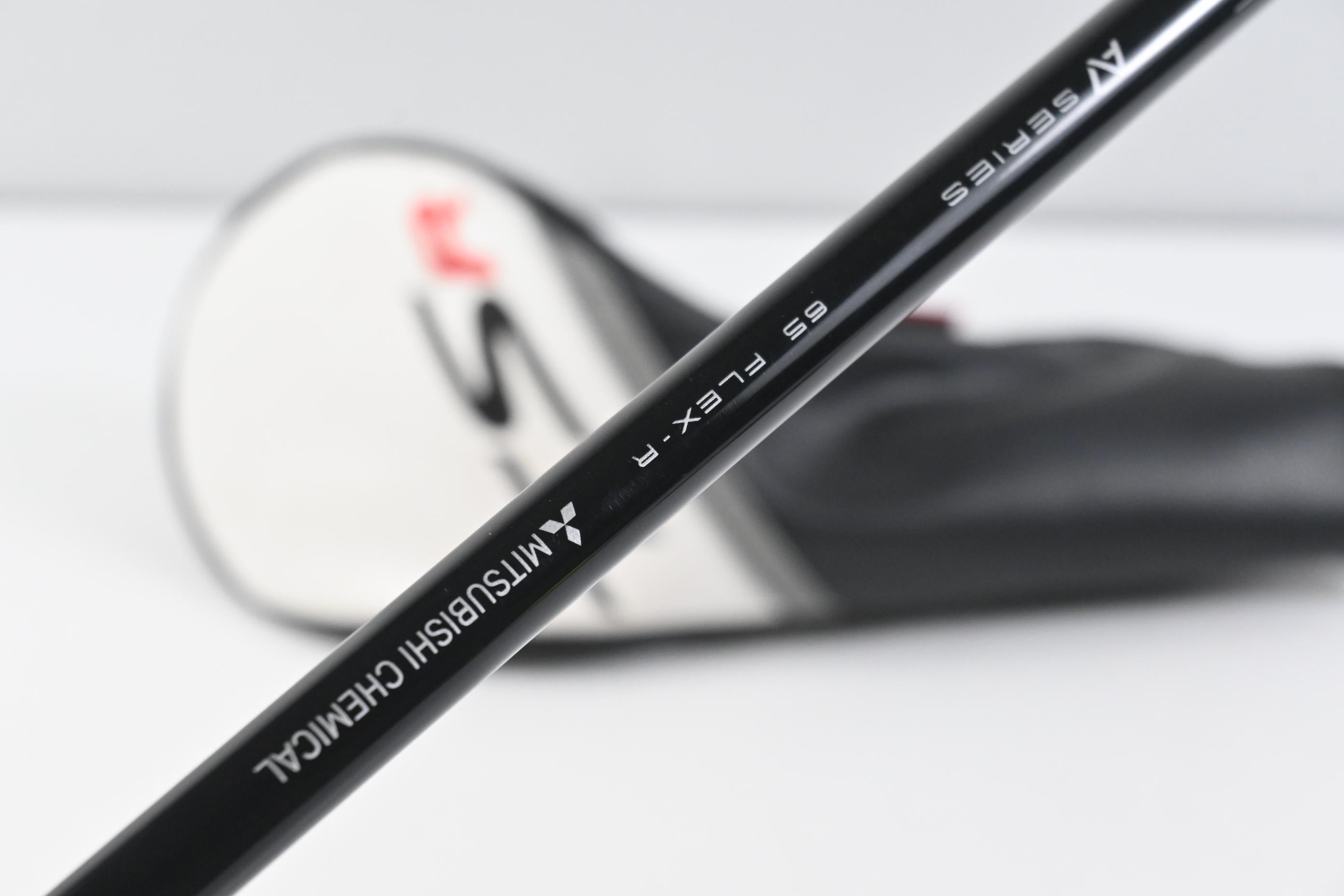 Titleist TSR2 #7 Wood / 21 Degree / Regular Flex Tensei AV Blue 65 Shaft