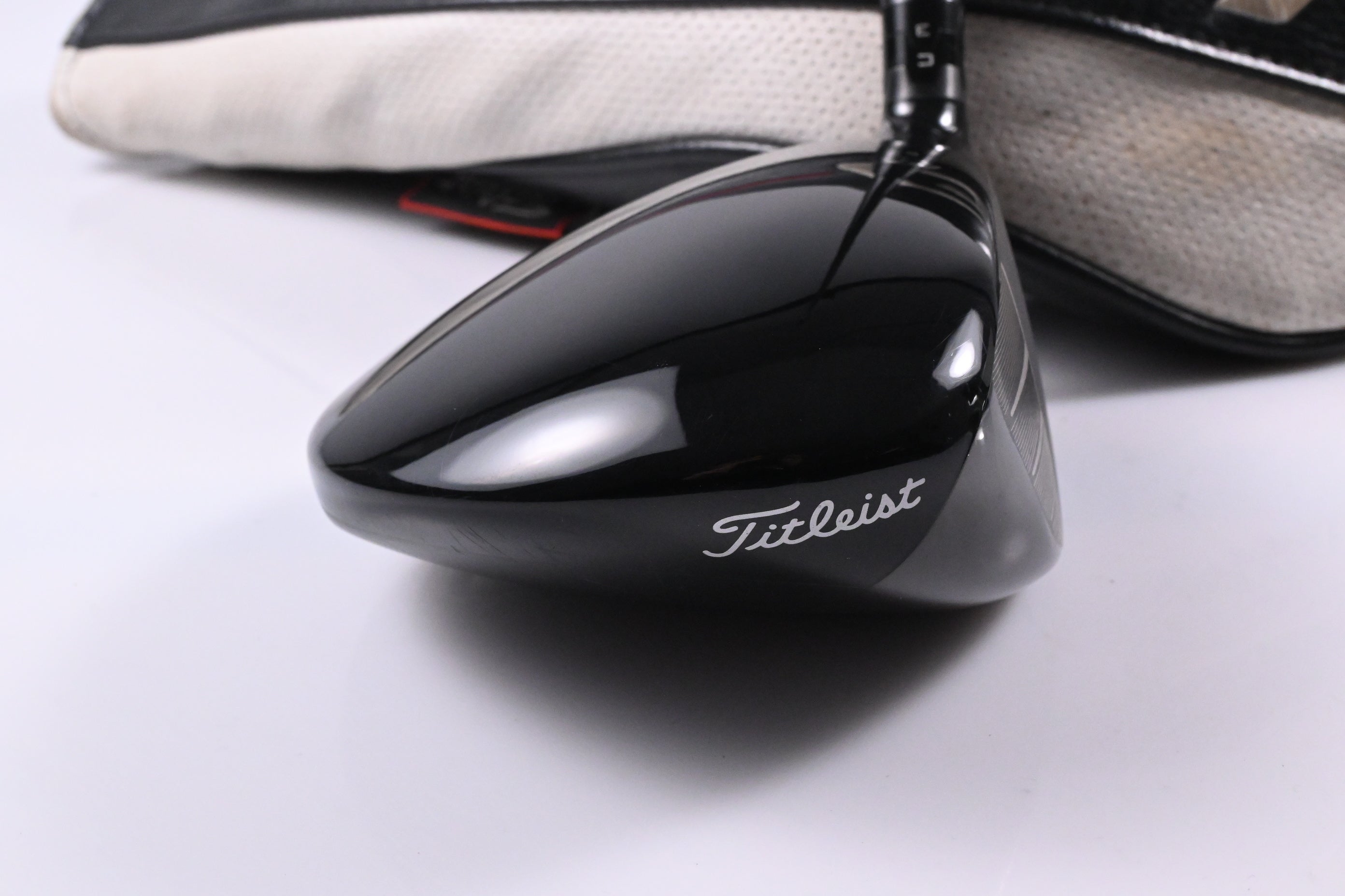 Titleist GT3 Driver / 10 Degree / X-Flex Kai'li White 60 Shaft