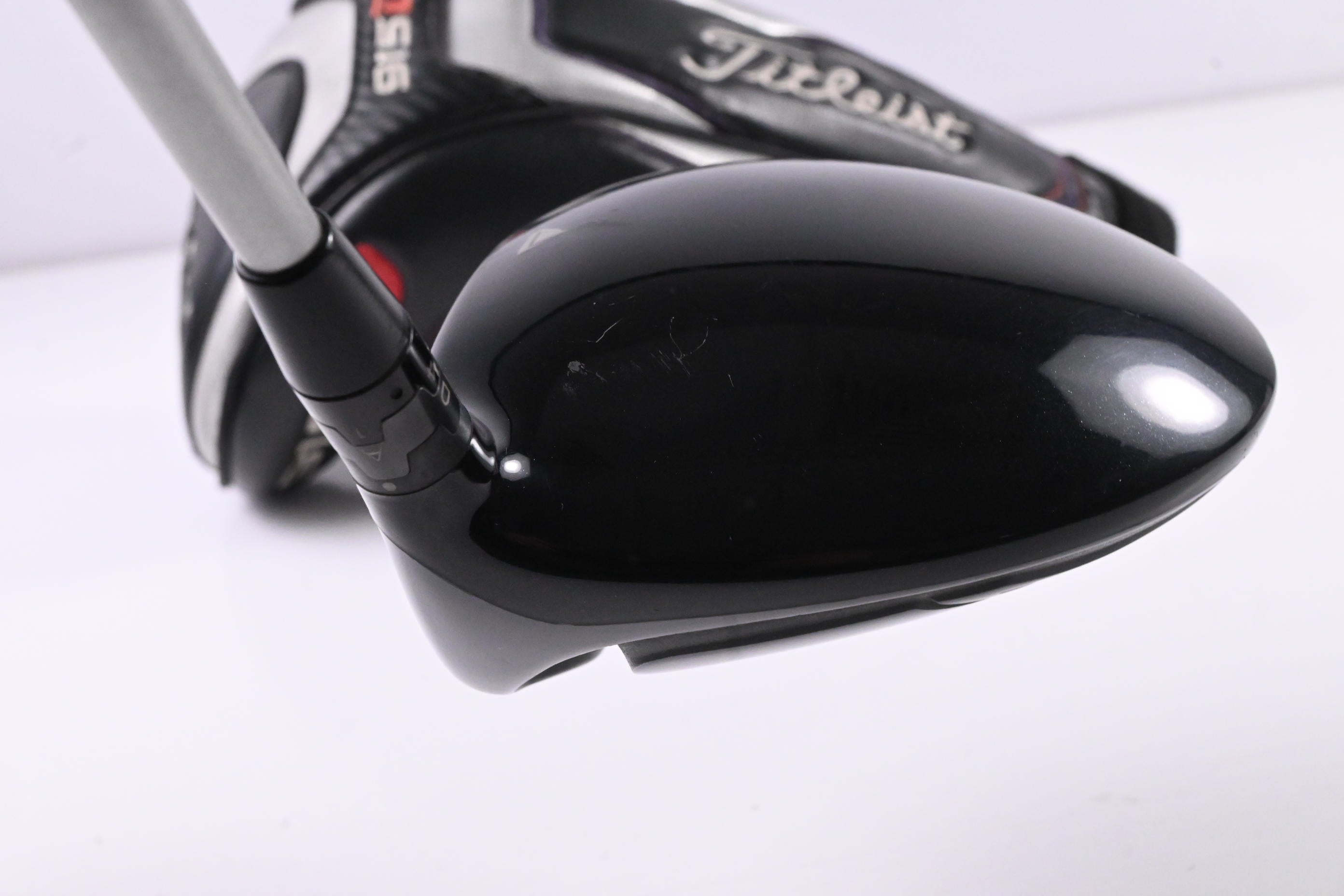 Titleist 915 D2 Driver / 9.5 Degree / Stiff Flex Diamana Blue S+ 60 Shaft