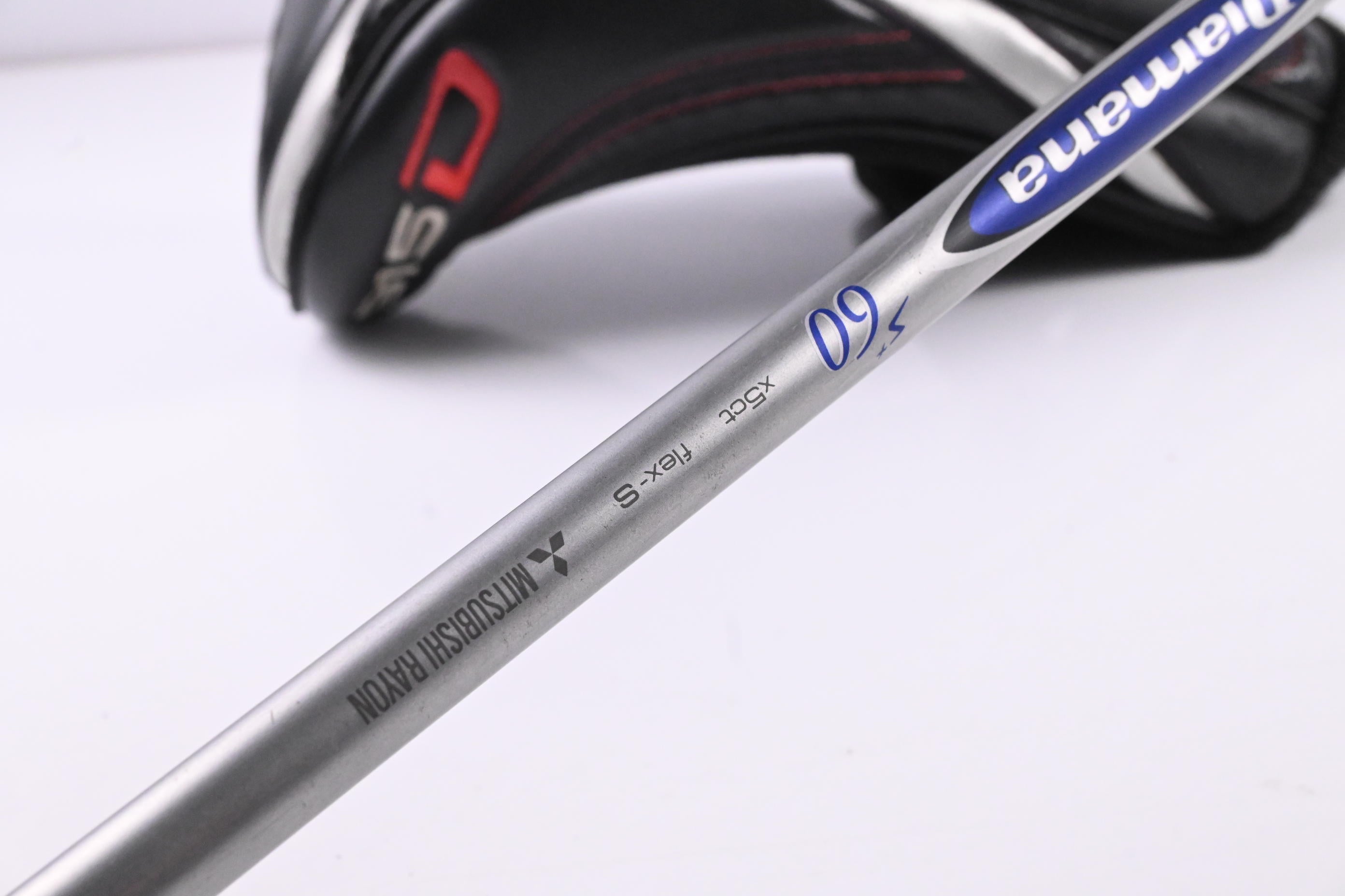 Titleist 915 D2 Driver / 9.5 Degree / Stiff Flex Diamana Blue S+ 60 Shaft