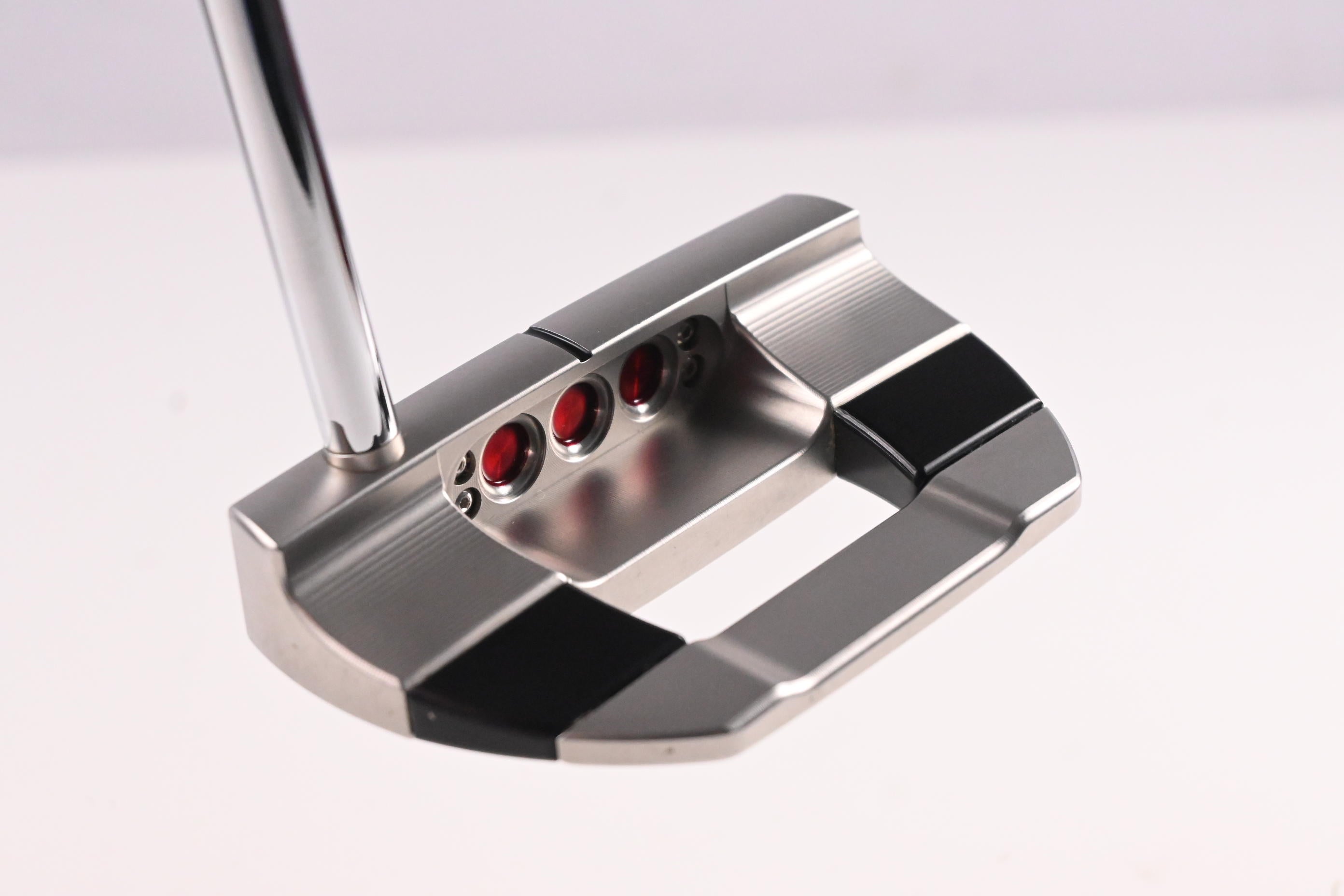Scotty Cameron 2025 Studio Style Fastback Putter / 38 Inch