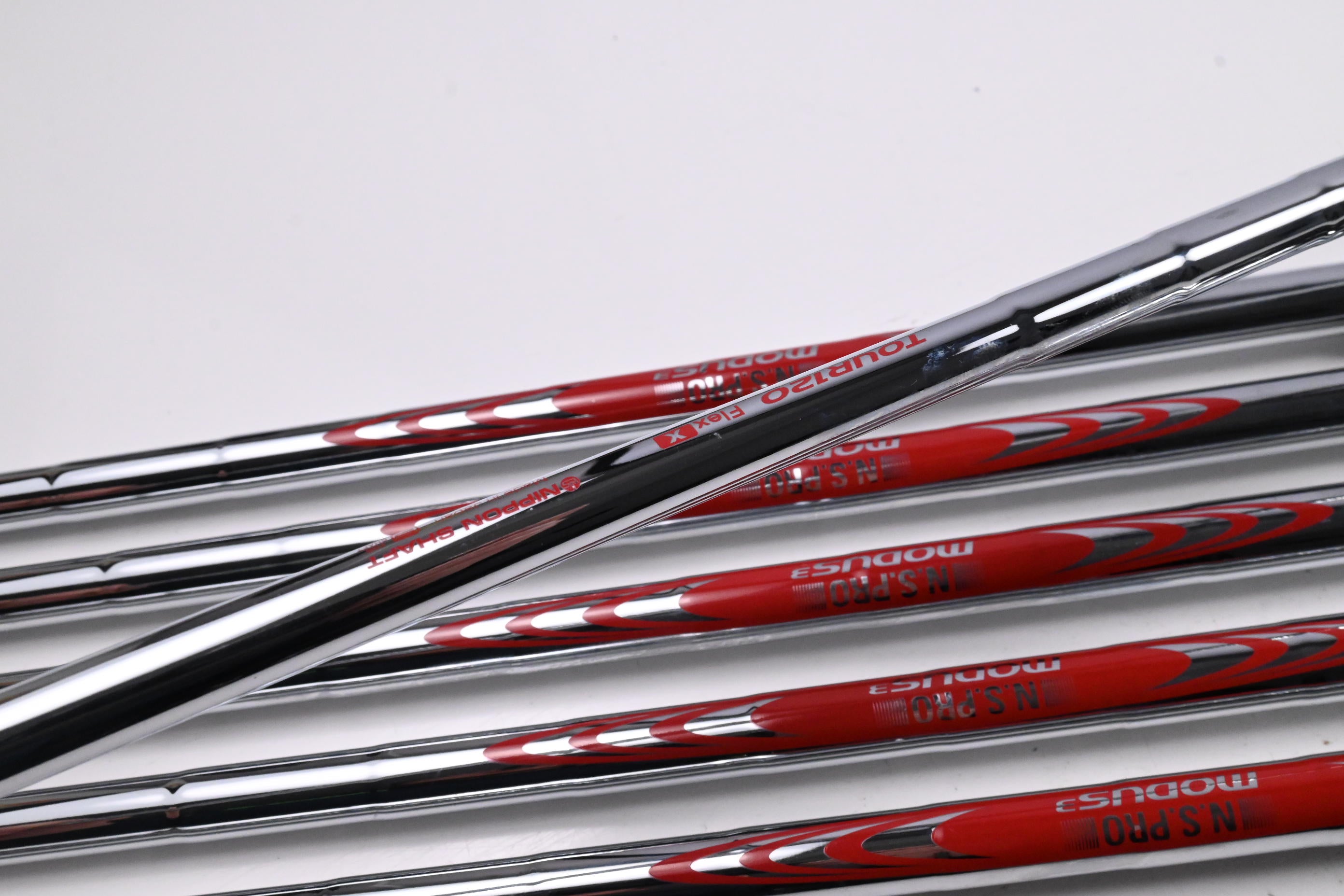Wilson Staff Model Blade 2024 Irons / 5-PW / X-Flex N.S.PRO Modus3 Tour120
