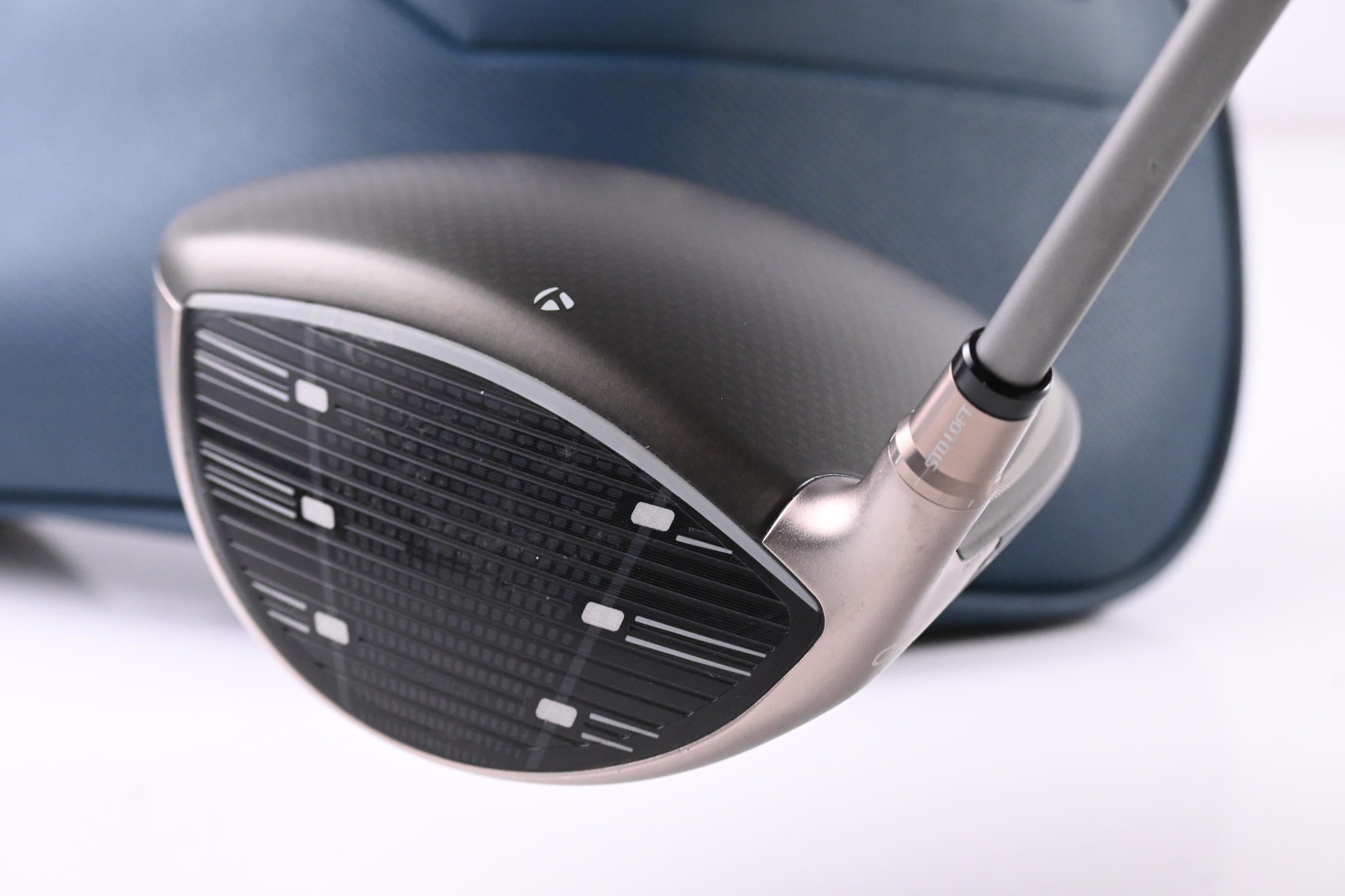 Taylormade Qi4D Max Lite Driver / 12 Degree / Regular Flex REAX Blue 40 Shaft