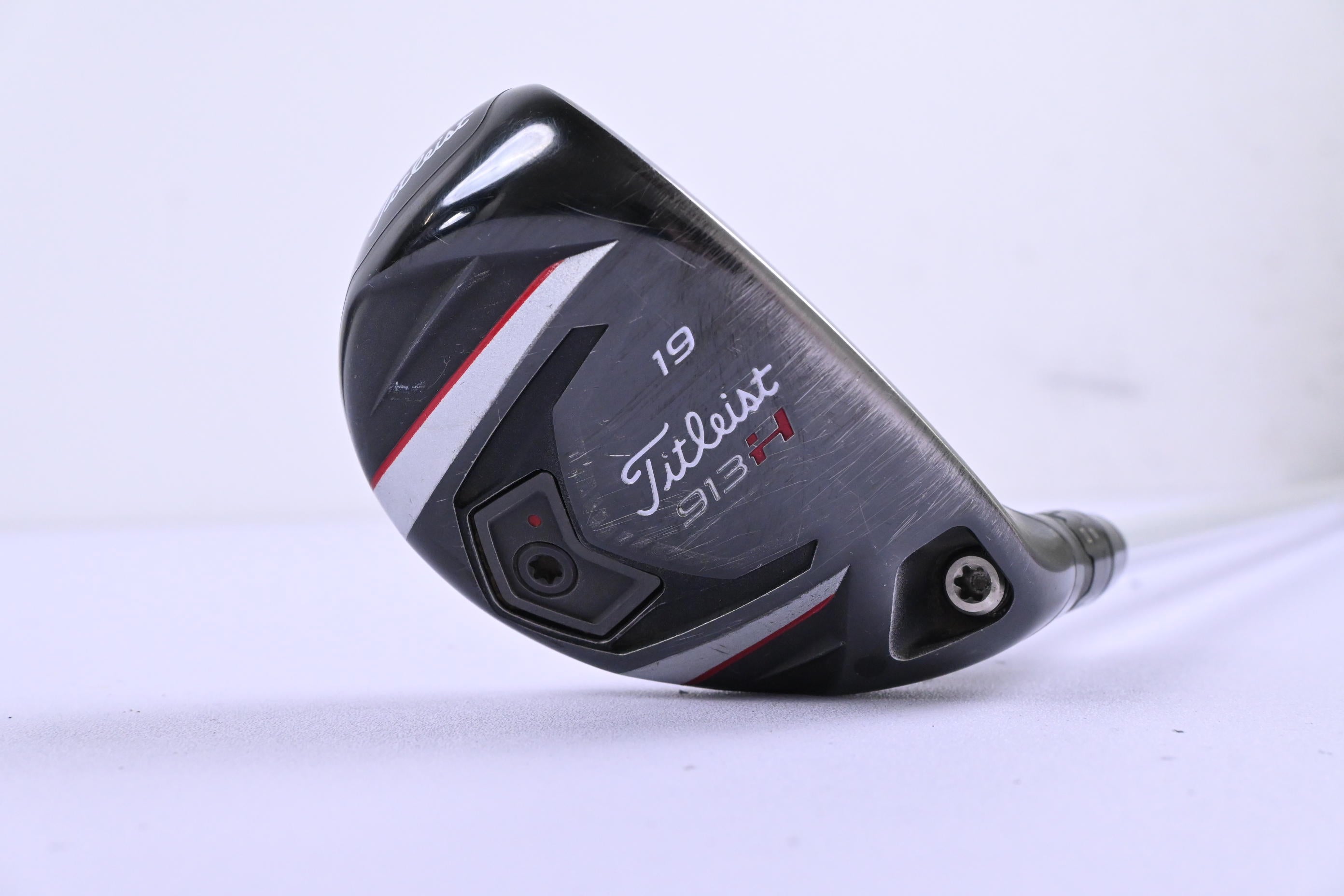 Titleist 913H #3 Hybrid / 19 Degree / Stiff Flex Aldila Rogue Silver 85 Shaft
