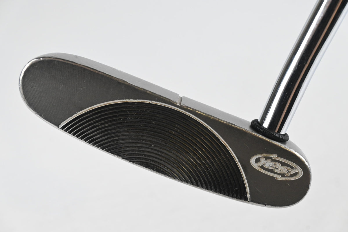 Yes! C-Groove Marilyn Putter / 32 Inch