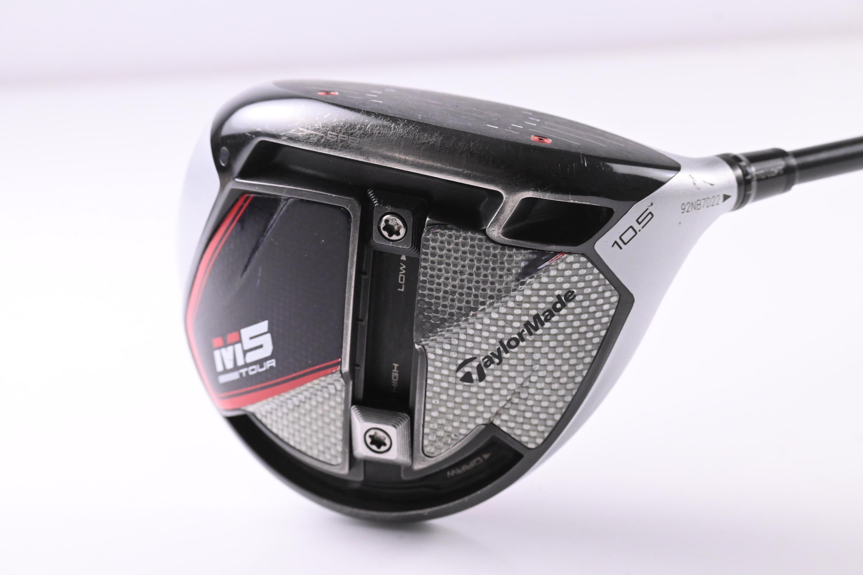 Taylormade M5 Tour Driver / 10.5 Degree / Regular Flex Fujirkura Atmos Red 5