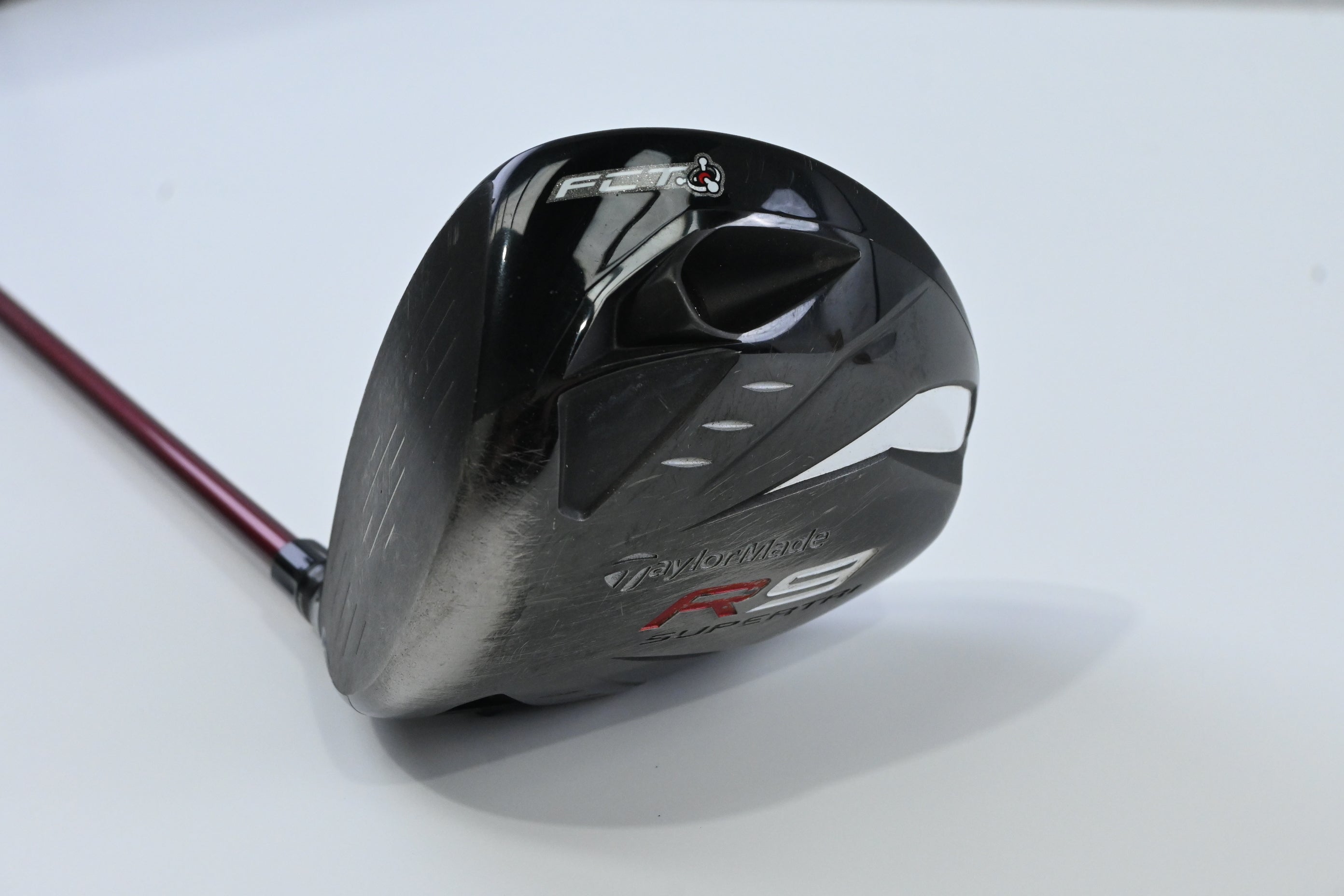 Left Hand Taylormade R9 Superdeep Driver / 10.5 Degree / Regular Flex Fujikura