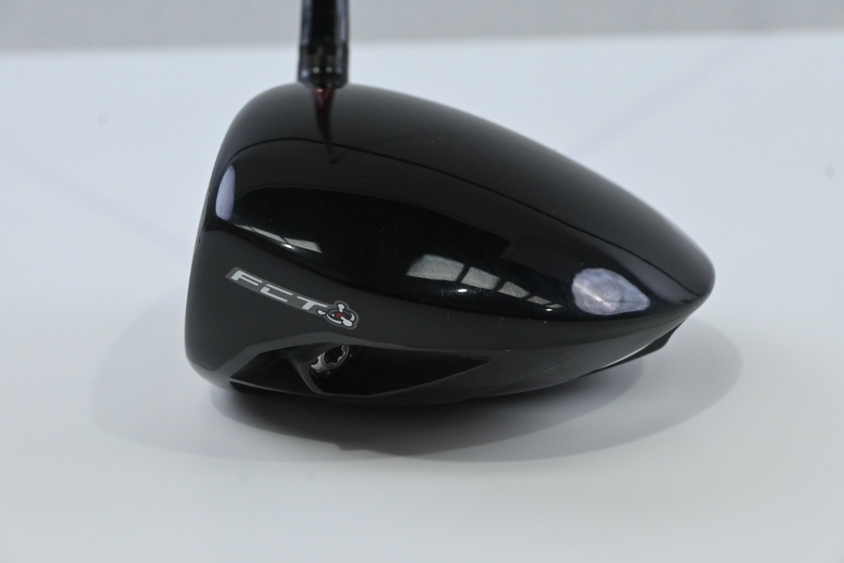 Left Hand Taylormade R9 Superdeep Driver / 10.5 Degree / Regular Flex Fujikura