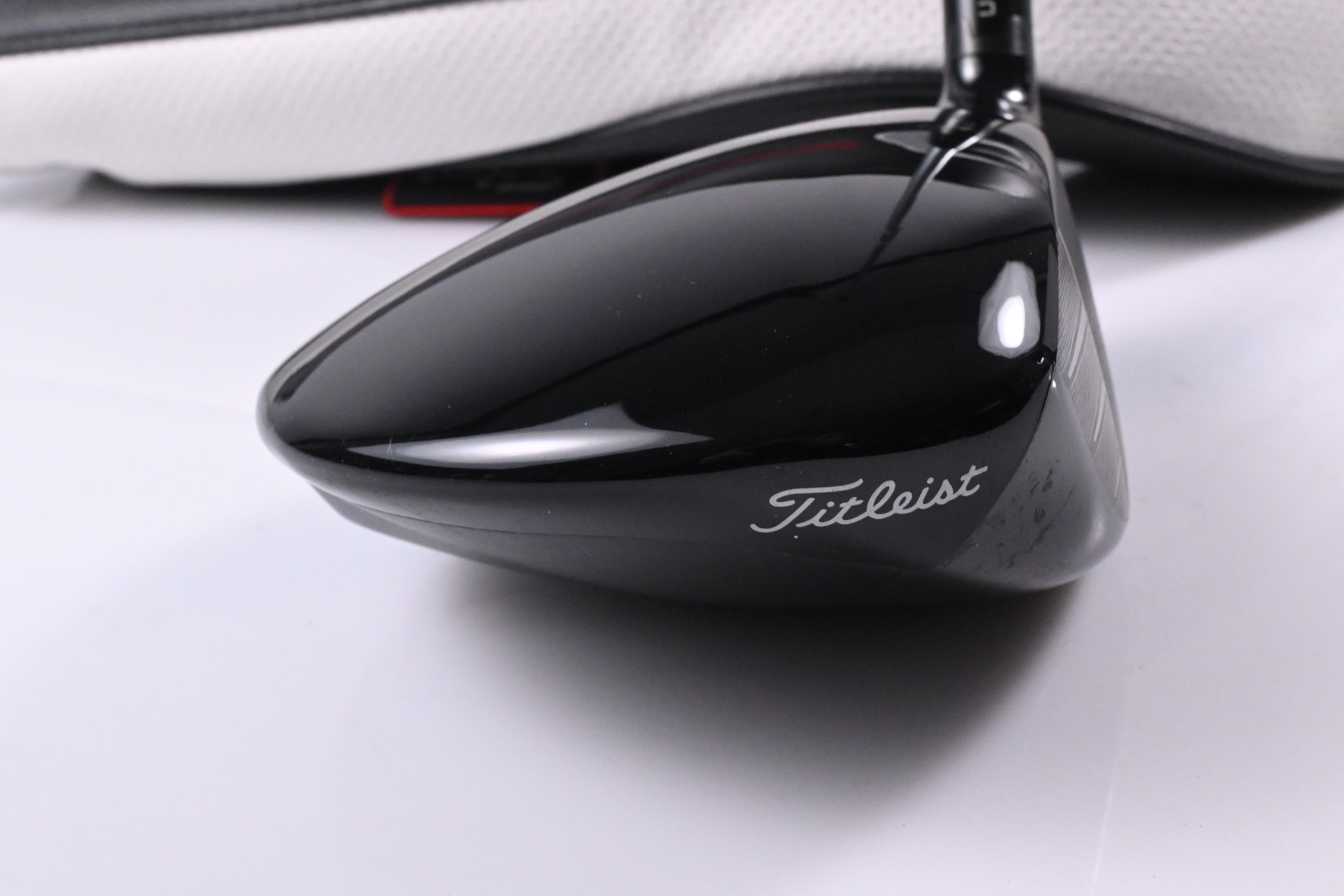 Titleist GT1 Driver / 9 Degree / Regular Flex Fujikura Air Speeder 40 Shaft