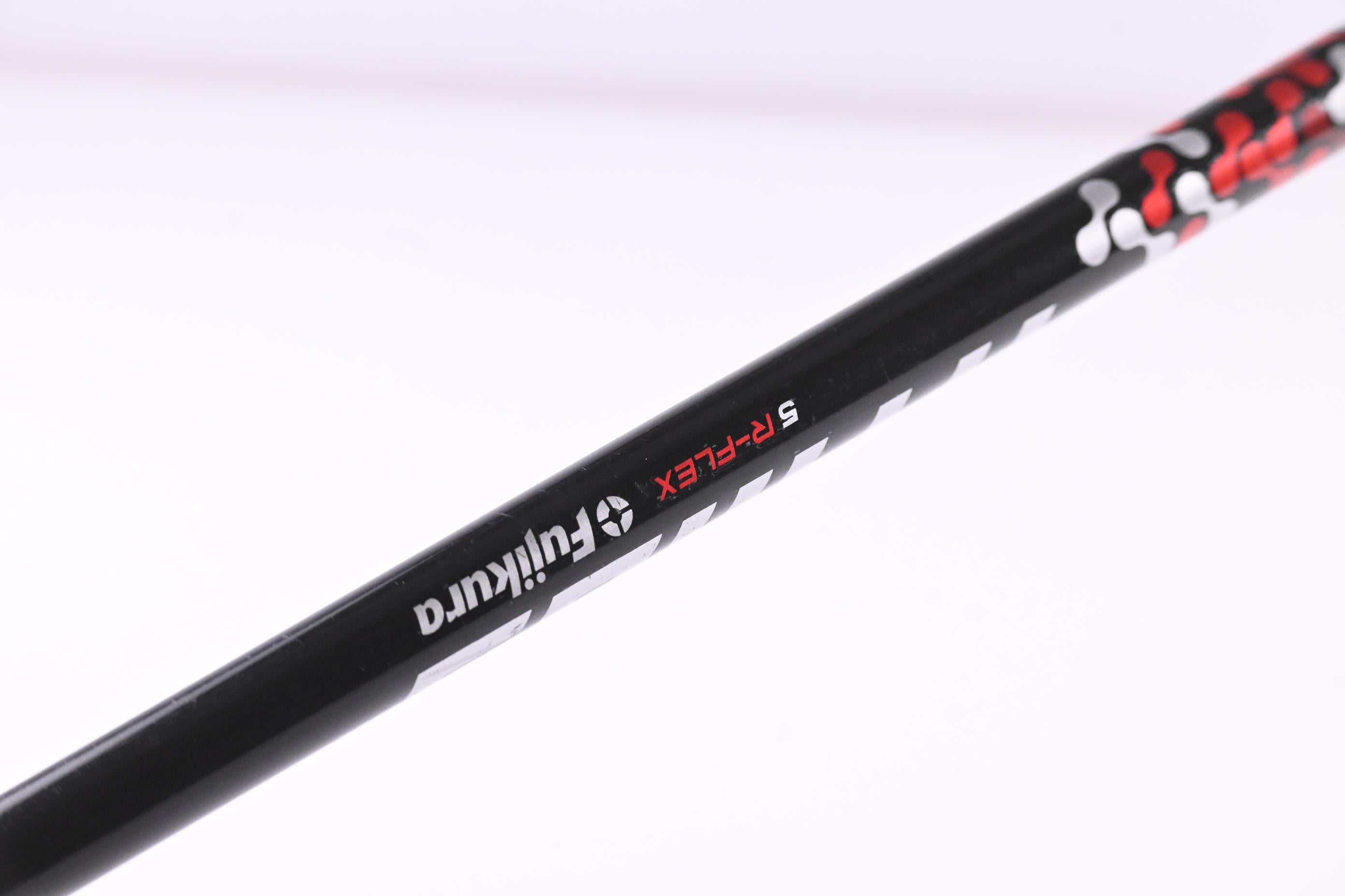 Taylormade M5 Tour Driver / 10.5 Degree / Regular Flex Fujirkura Atmos Red 5