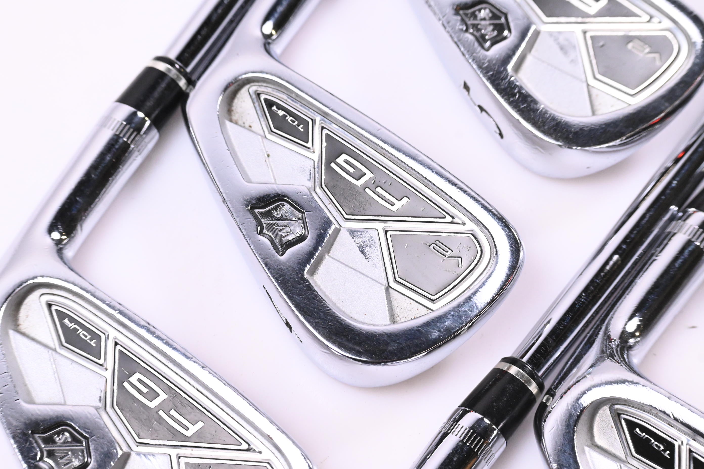 Wilson FG Tour V2 Irons / 3-PW / Stiff Flex Dynamic Gold S300 Shafts