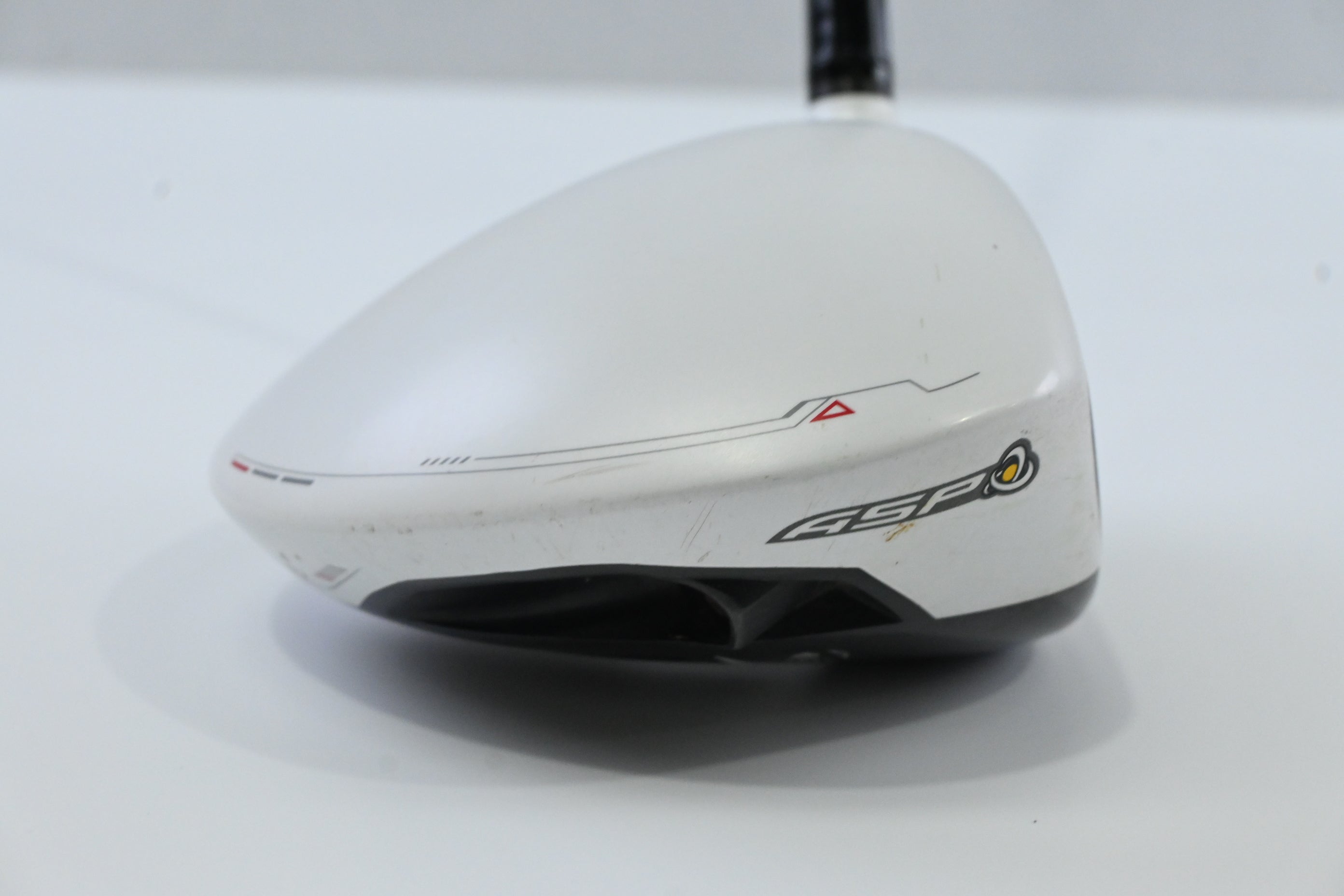 Taylormade R11 Driver / 10.5 Degree / Stiff Flex Fujikura Blur 60 Shaft