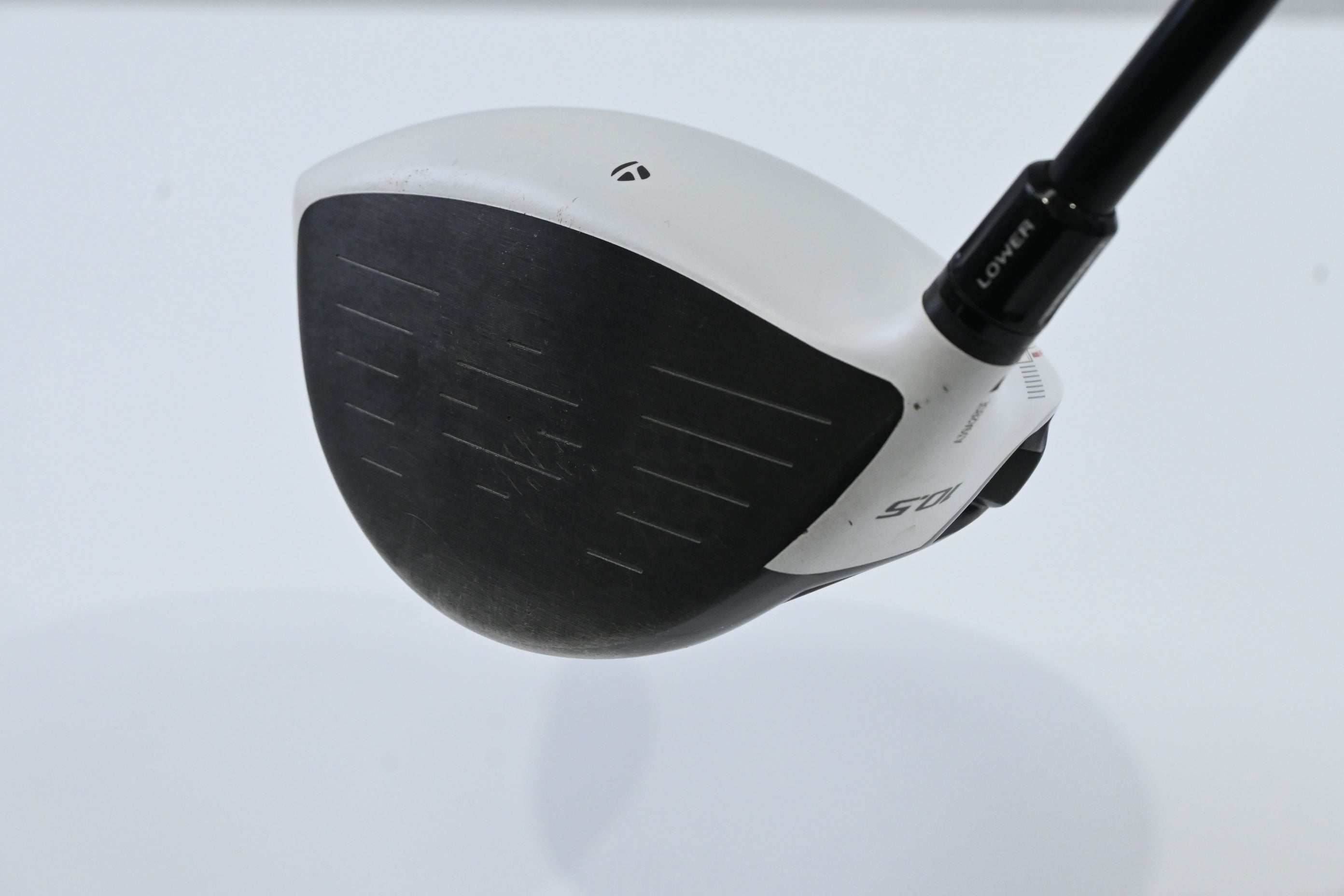 Taylormade R11 Driver / 10.5 Degree / Stiff Flex Fujikura Blur 60 Shaft