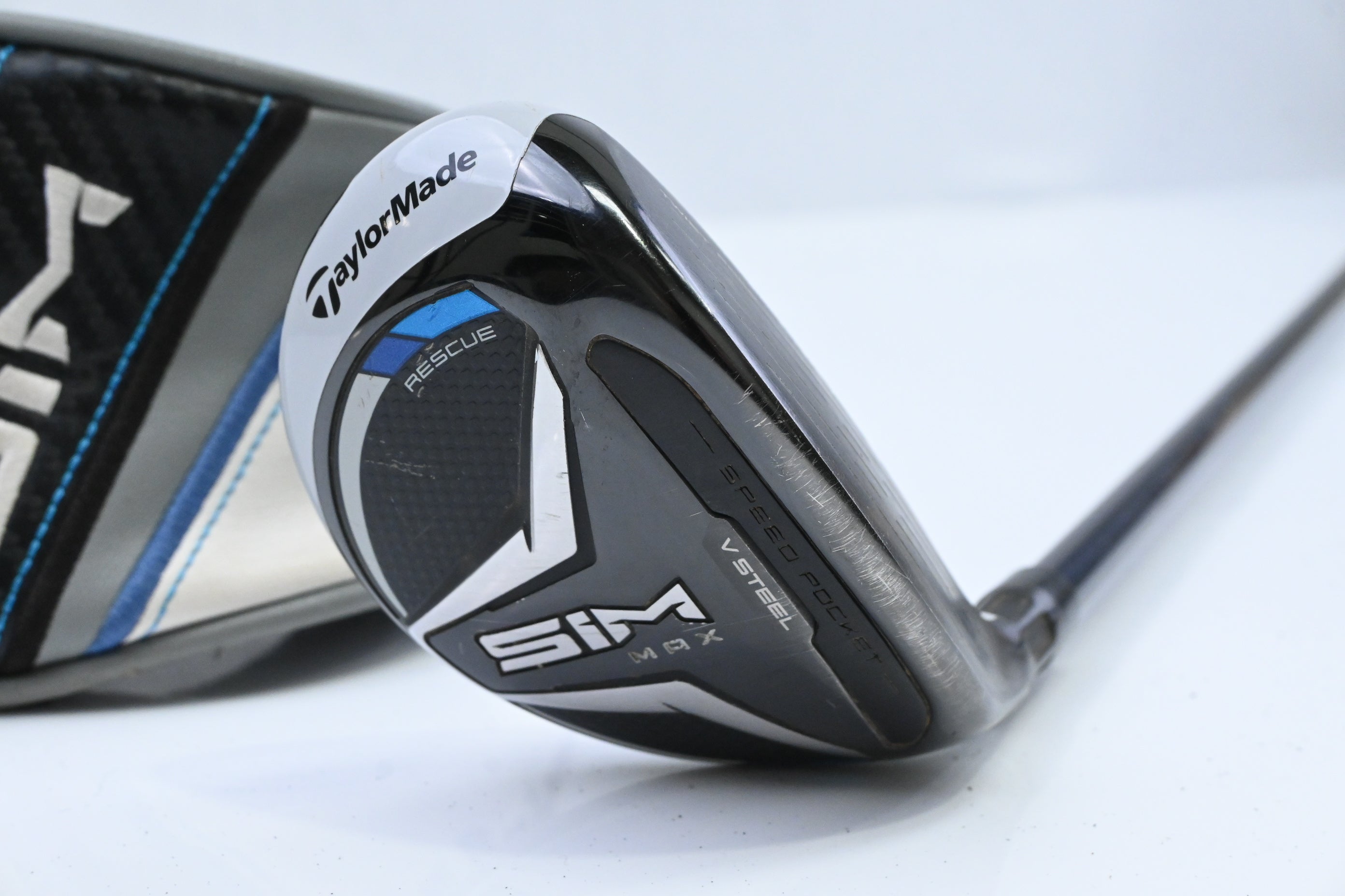 Taylormade SIM Max #3 Hybrid / 19 Degree / Stiff Flex Fujikura Ventus Blue 7