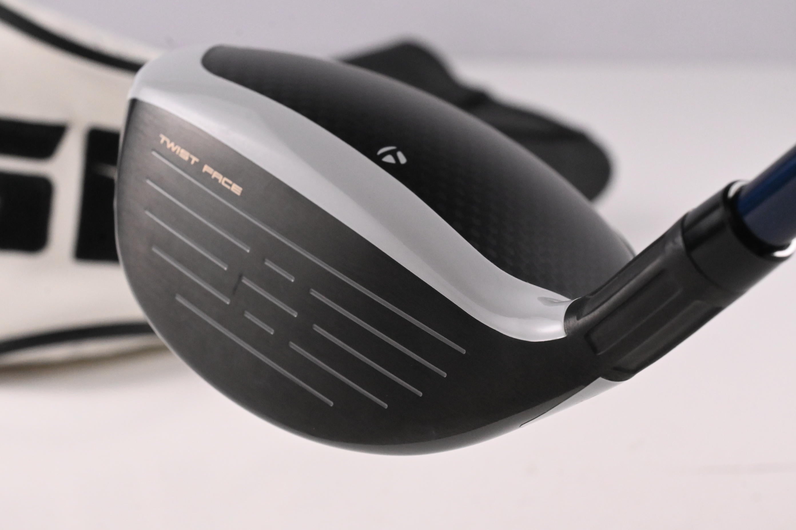 Taylormade SIM2 Max #5 Wood / 18 Degree / Regular Flex Ventus Blue 5 Shaft