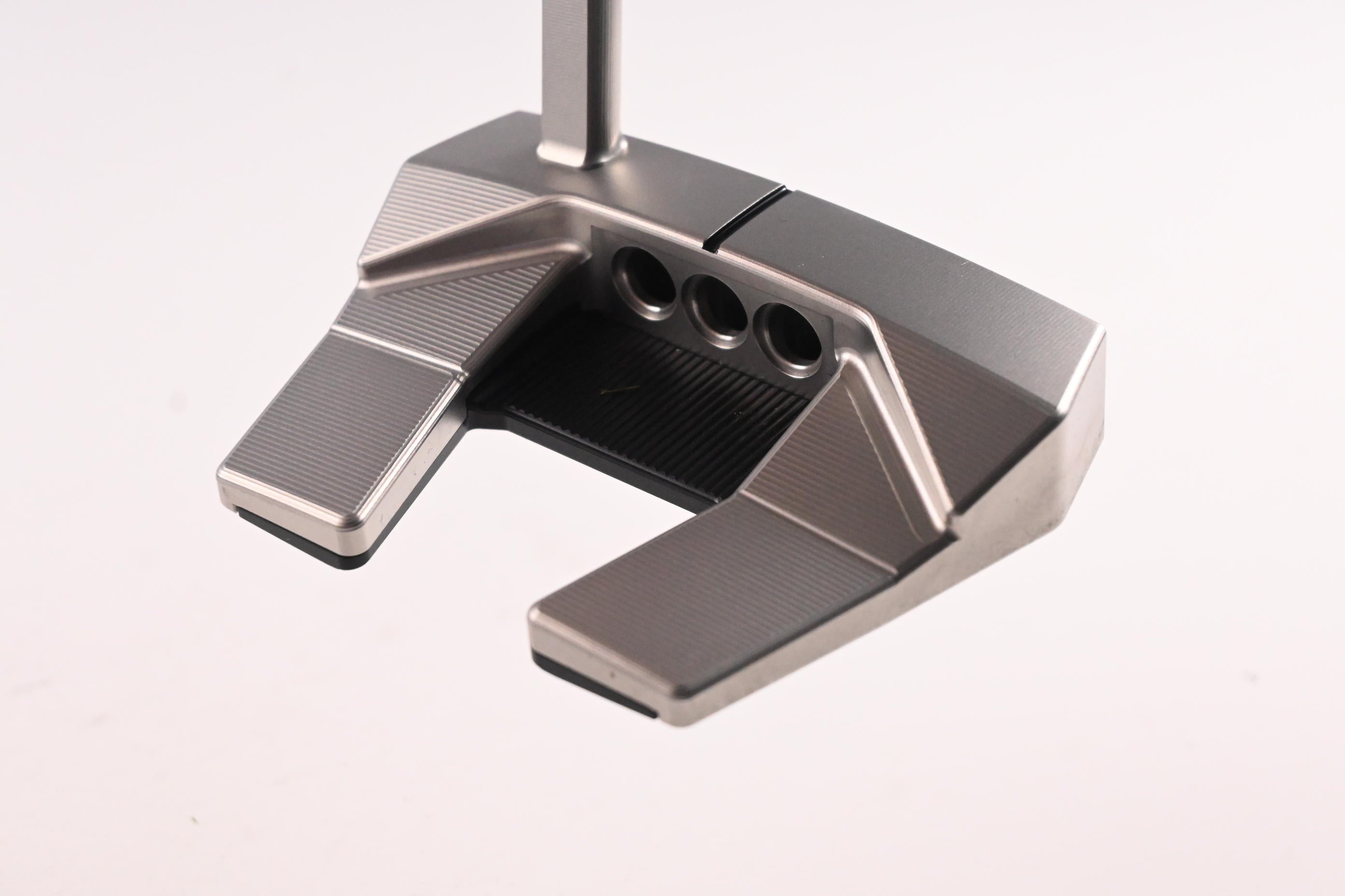 Scotty Cameron 2026 Phantom 5.5 Putter / 34 Inch