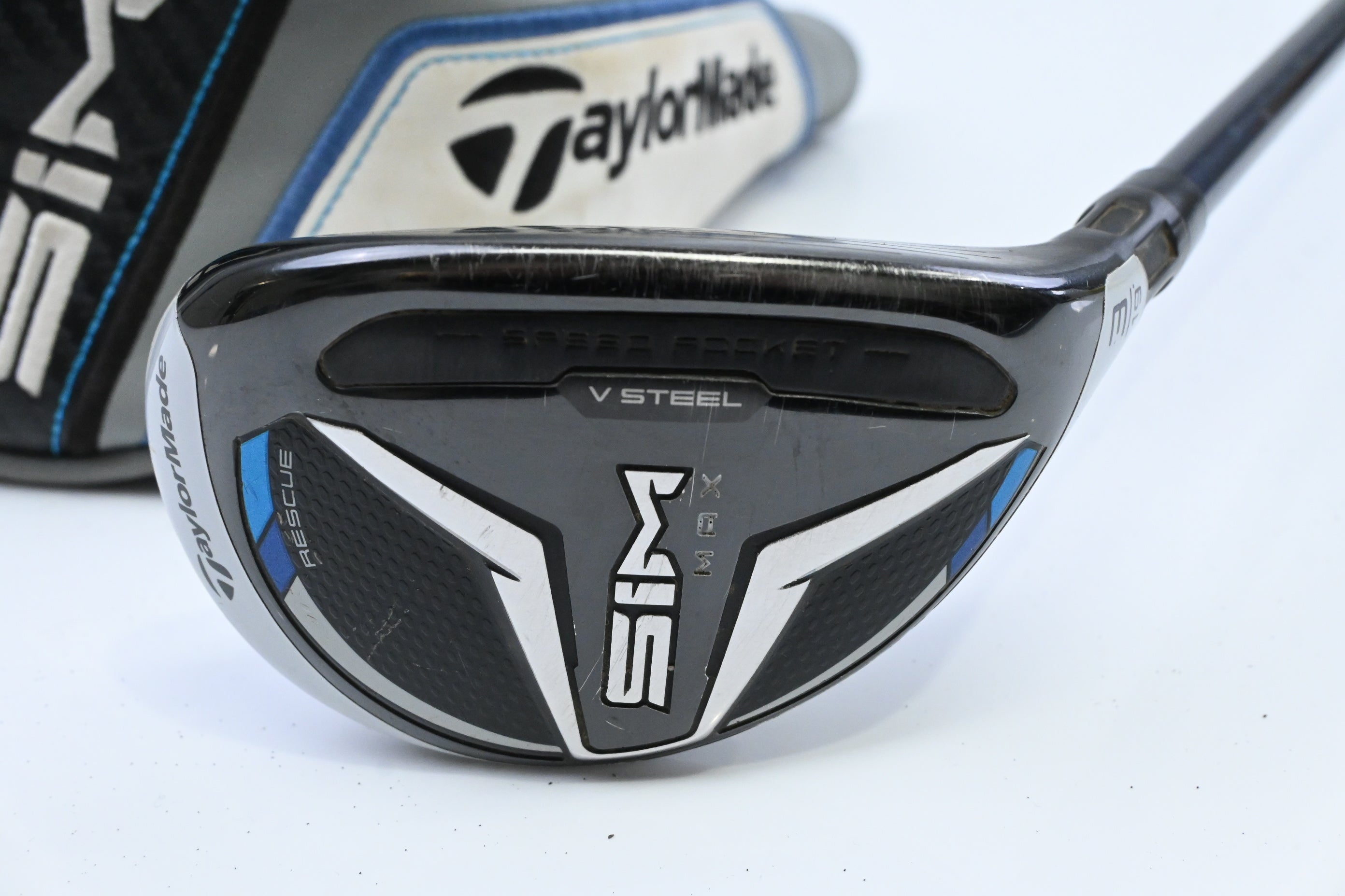 Taylormade SIM Max #3 Hybrid / 19 Degree / Stiff Flex Fujikura Ventus Blue 7