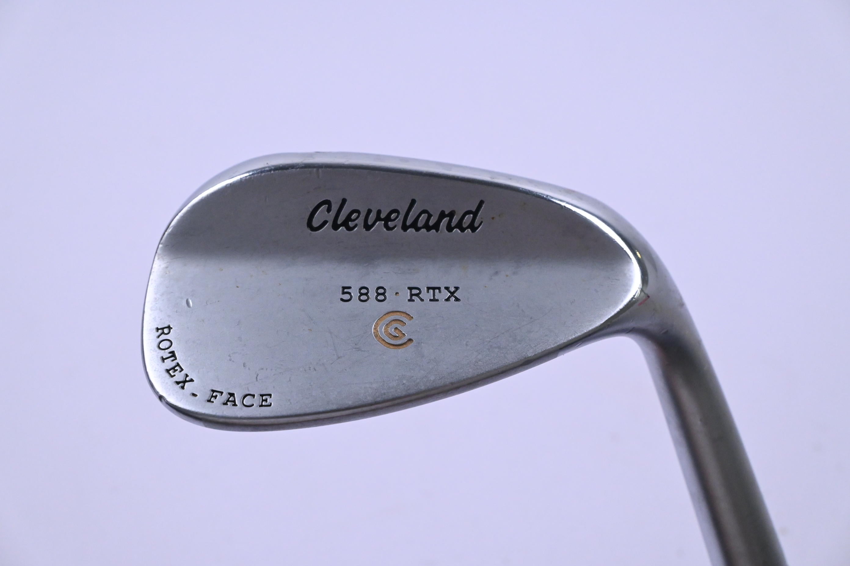 Cleveland 588 RTX Gap Wedge / 52 Degree / Wedge Flex Dynamic Gold Shaft