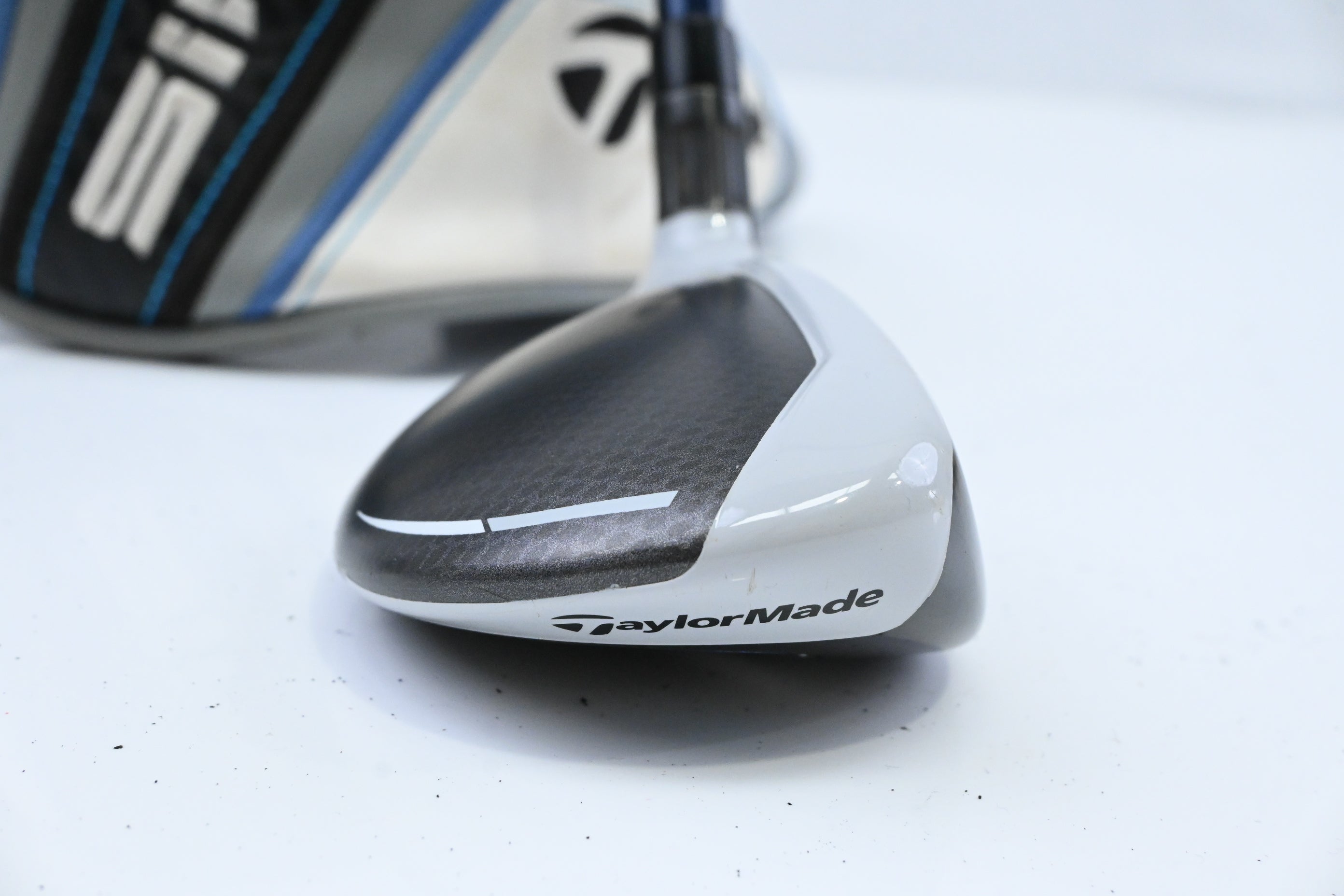 Taylormade SIM Max #3 Hybrid / 19 Degree / Stiff Flex Fujikura Ventus Blue 7
