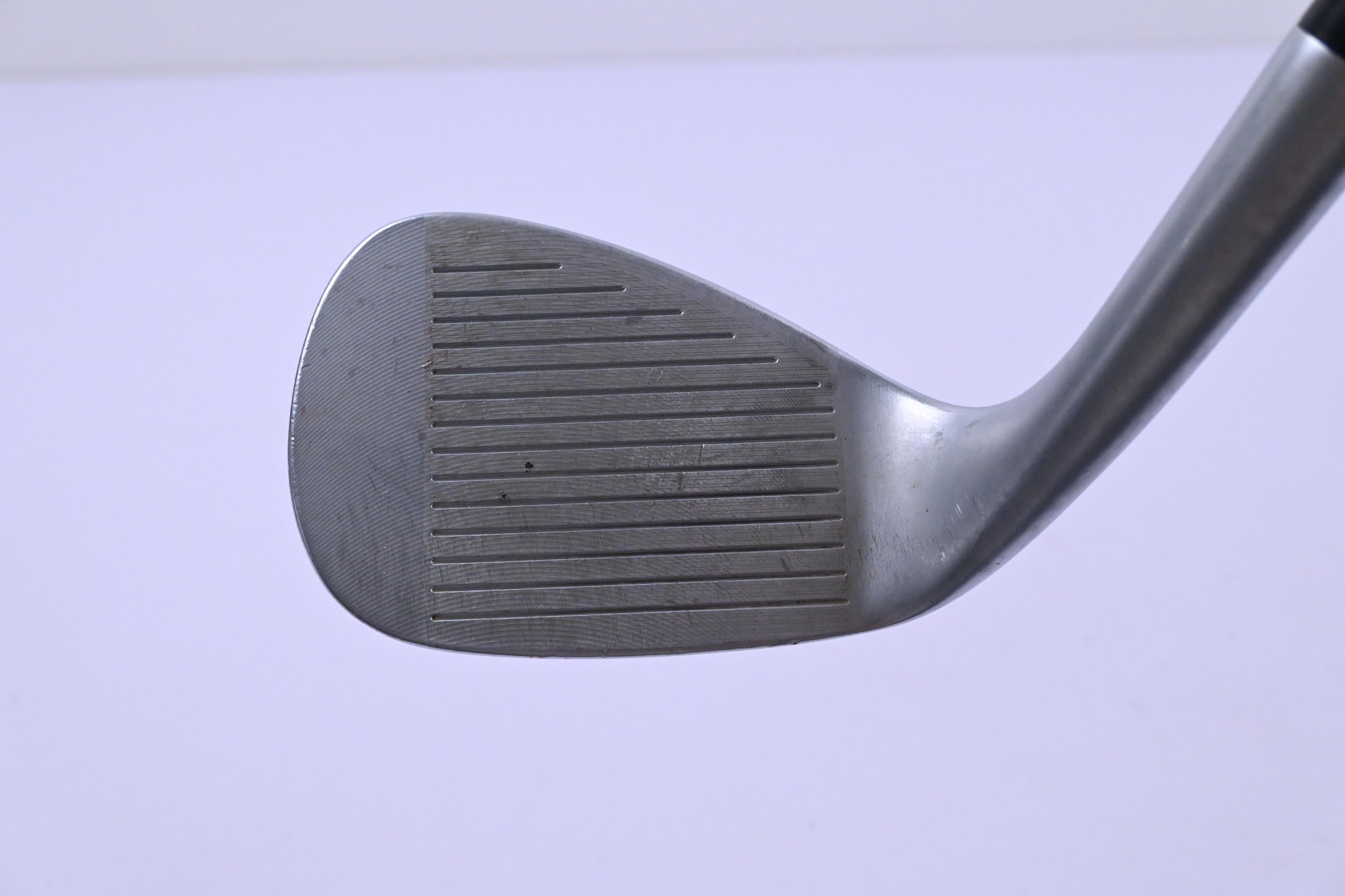 Cleveland 588 RTX Gap Wedge / 52 Degree / Wedge Flex Dynamic Gold Shaft