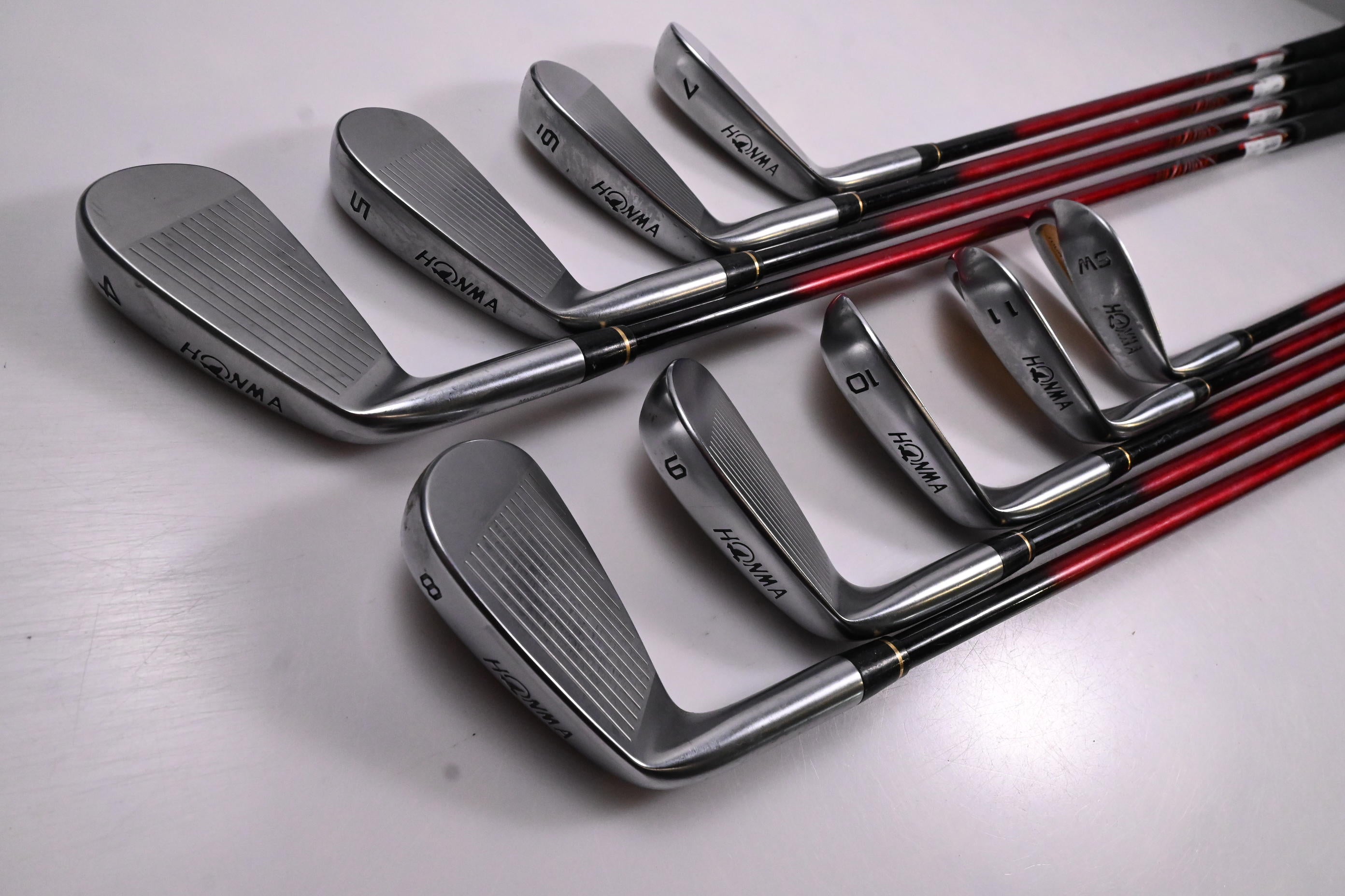 Honma TW717 P Irons / 4-PW+GW+SW / Stiff Flex ARMRQ 8 Shafts