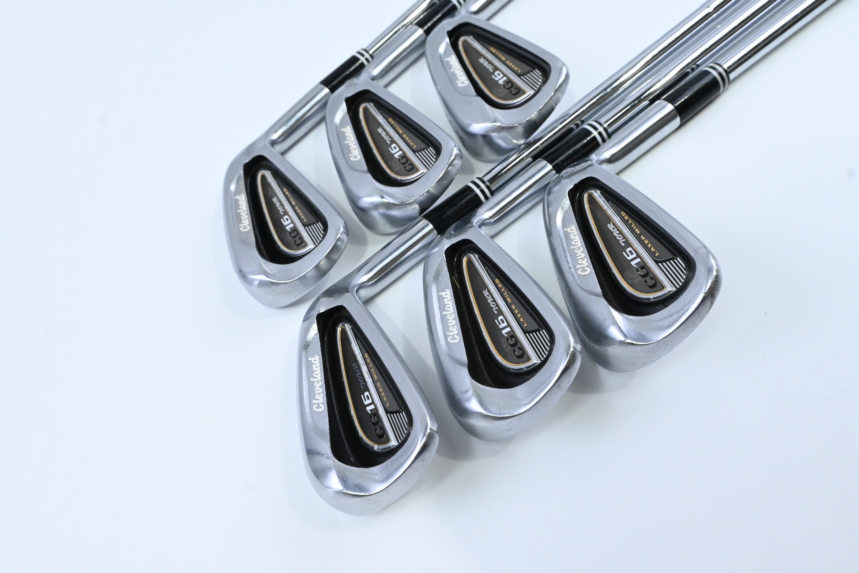 Cleveland CG16 Tour Irons / 4-9 / Regular Flex Steel Shafts