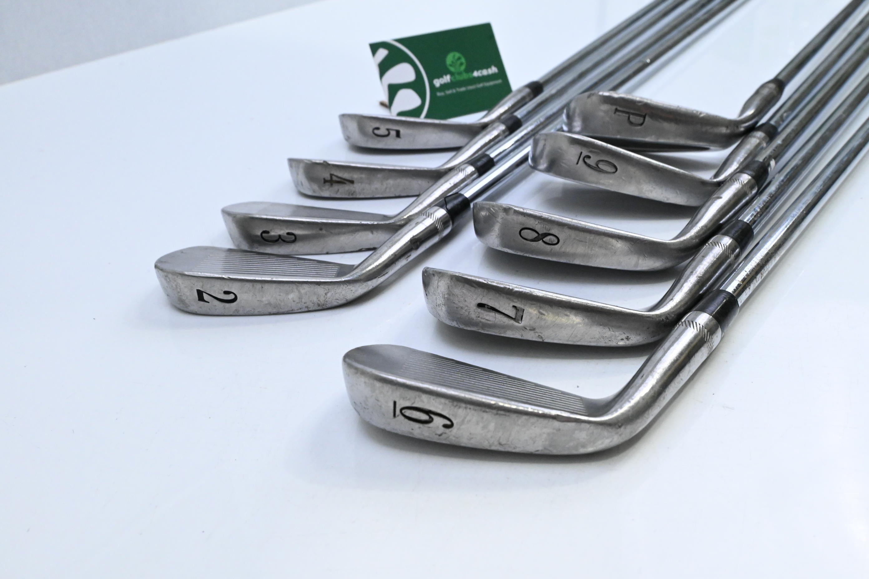 Titleist DCI 990 Irons / 2-PW / Regular Flex Dynamic Gold R300 Shafts