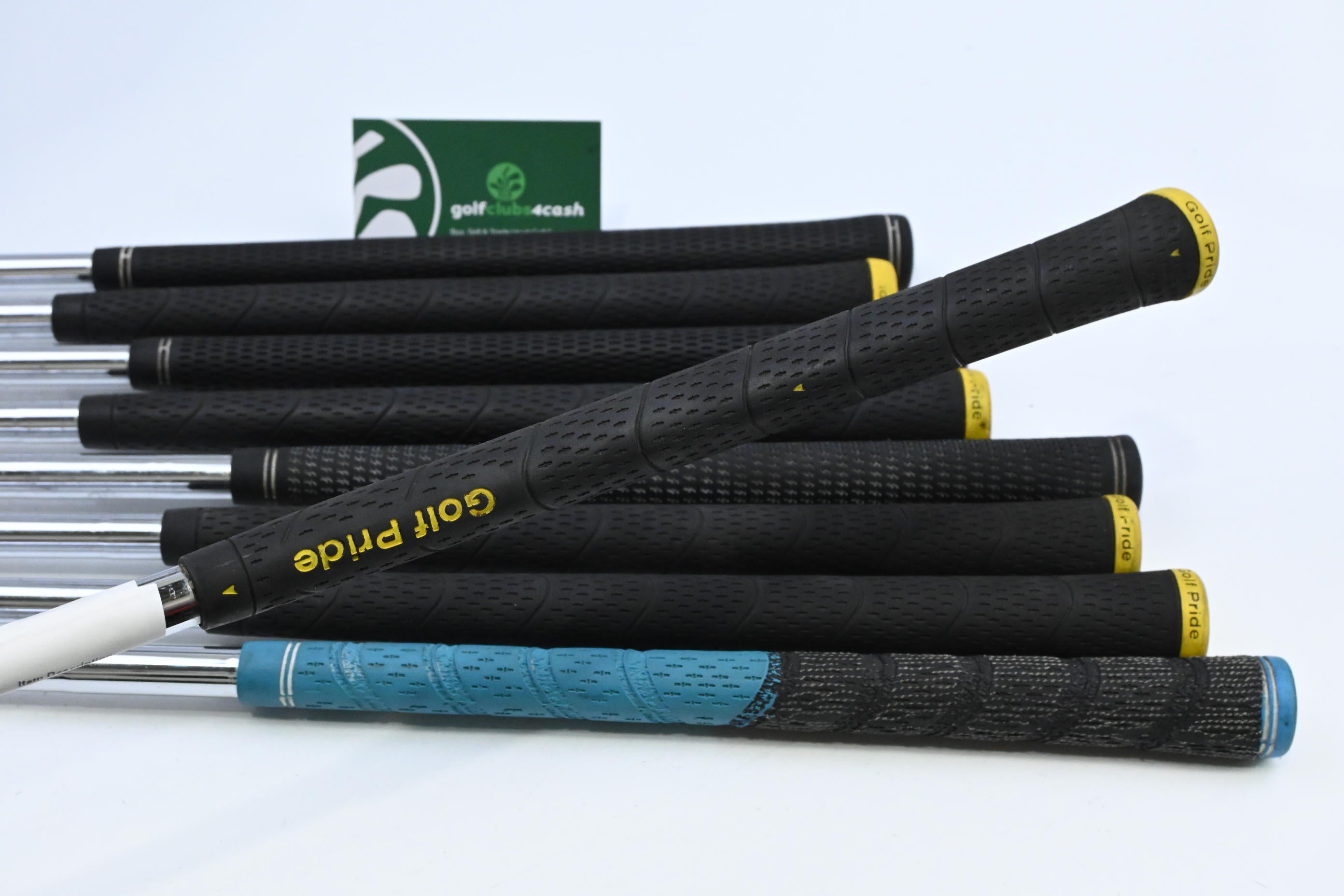 Titleist DCI 990 Irons / 2-PW / Regular Flex Dynamic Gold R300 Shafts