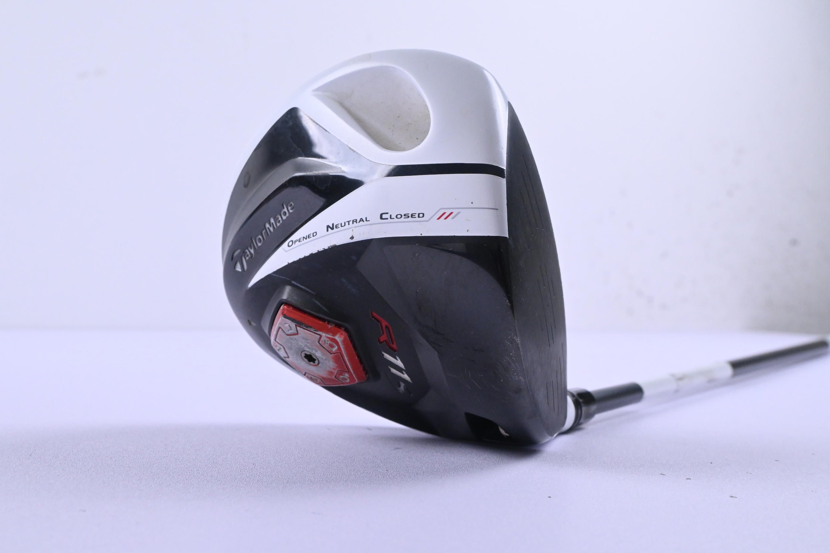 Taylormade R11S Driver / 12 Degree / Regular Flex R.I.P Phenom 60 Shaft