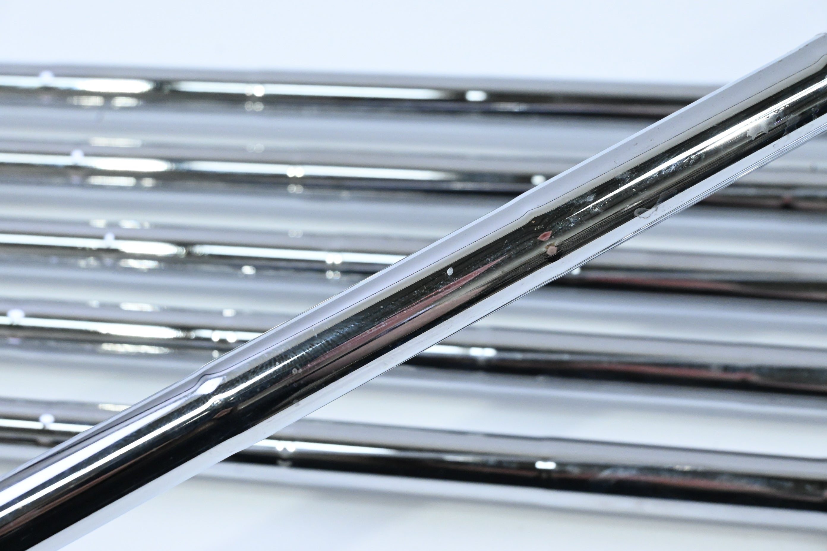 Cleveland CG16 Tour Irons / 4-9 / Regular Flex Steel Shafts