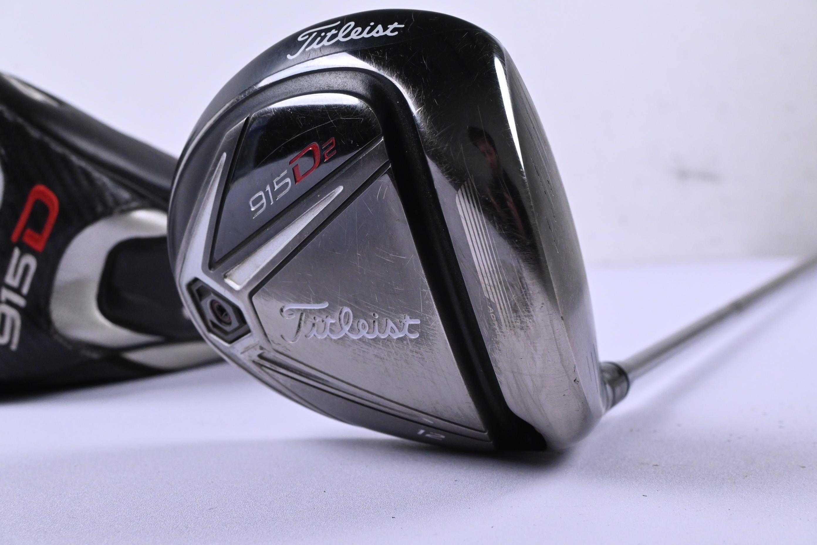 Titleist 915 D2 Driver / 12 Degree / Regular Flex Diamana M+ Red 50 Shaft