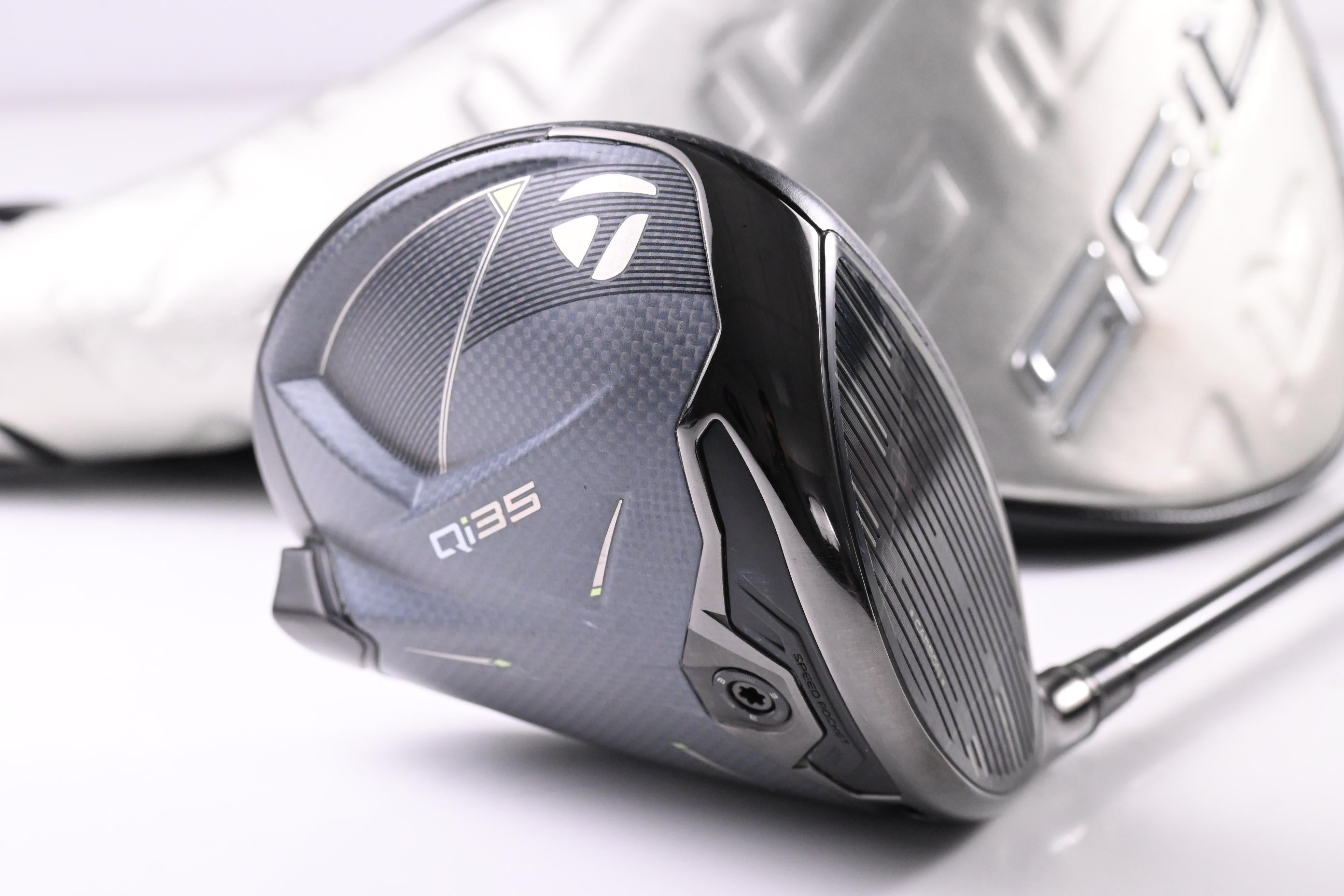 Taylormade Qi35 Driver / 12 Degree / X-Flex HZRDUS Black 60 Shaft