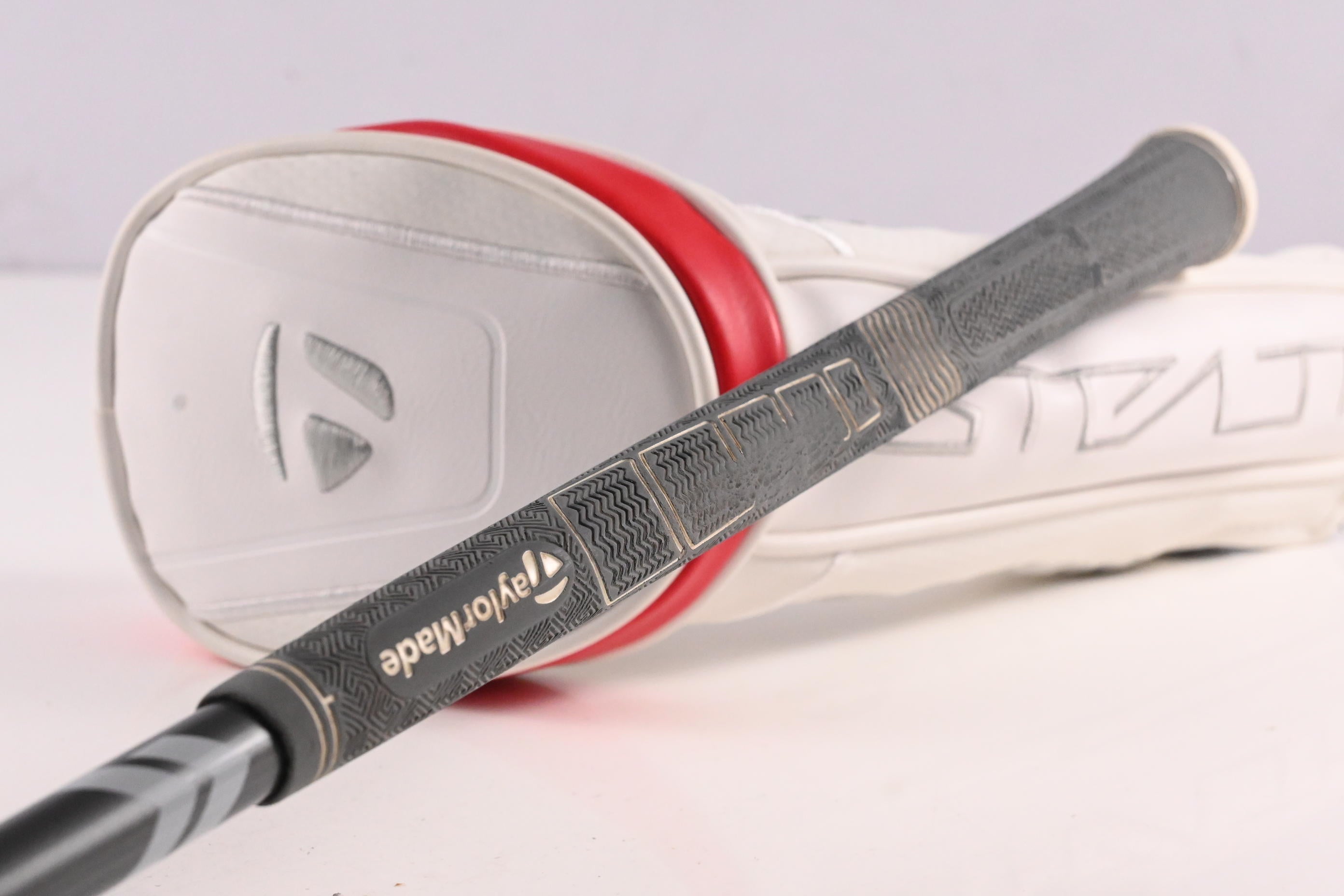 Ladies Taylormade Stealth #5 Wood / 19 Degree / Ladies Flex Aldila Ascent 45
