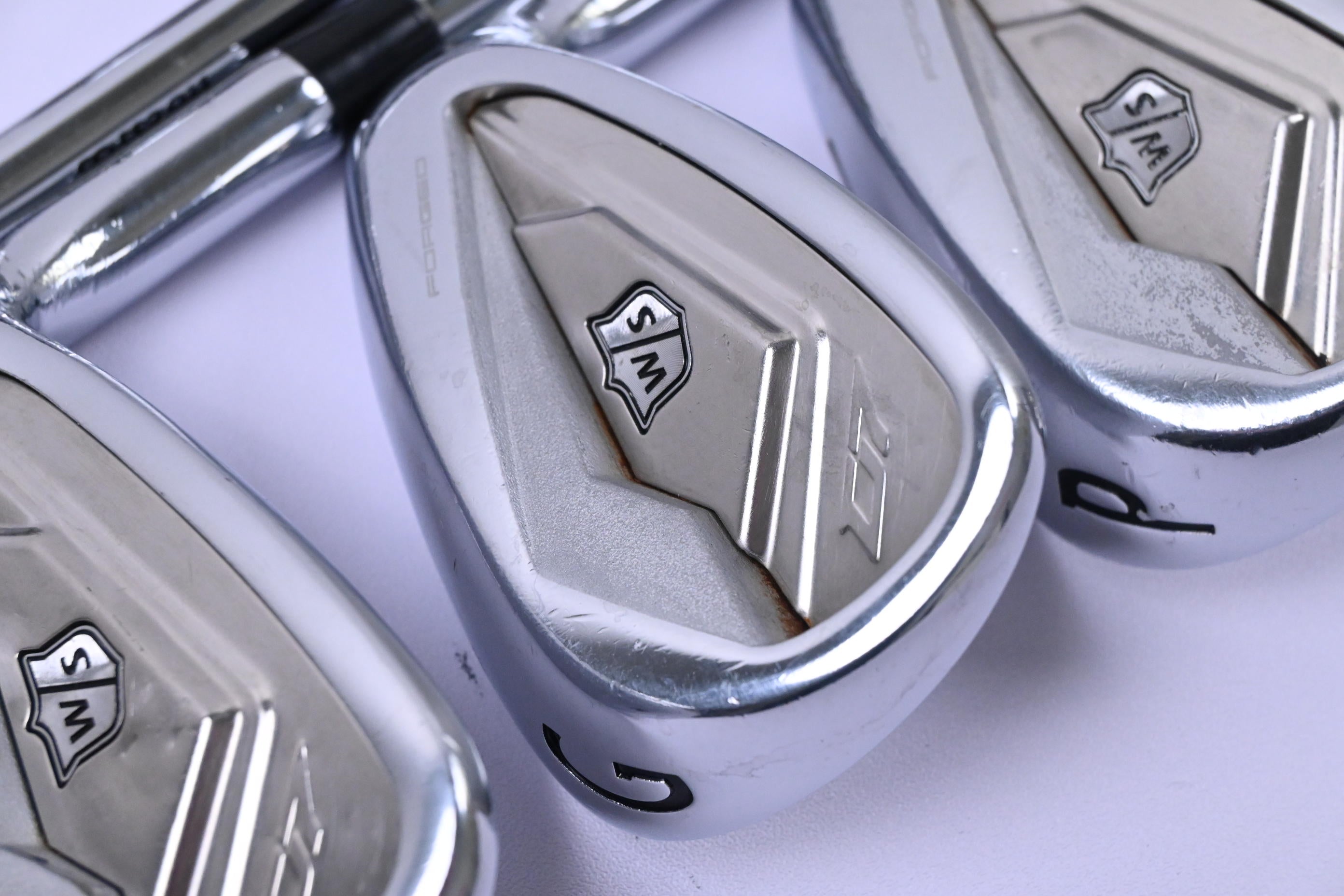 Wilson D7 Forged Irons / 4-PW+GW / Regular Flex KBS Tour 105 Shafts