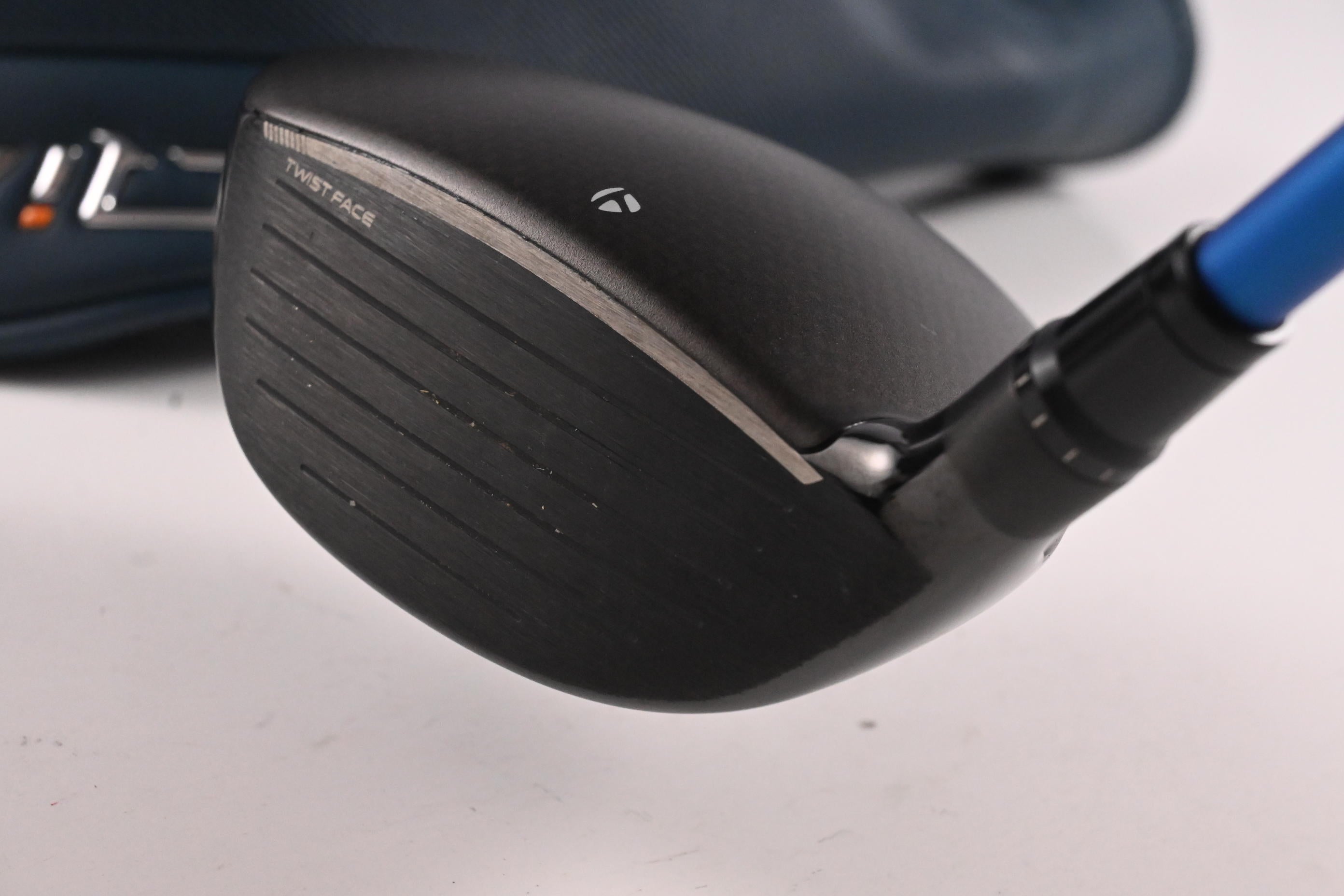 Taylormade Qi4D Tour #7 Wood / 21 Degree / X-Flex Denali Frost Blue 70 Shaft