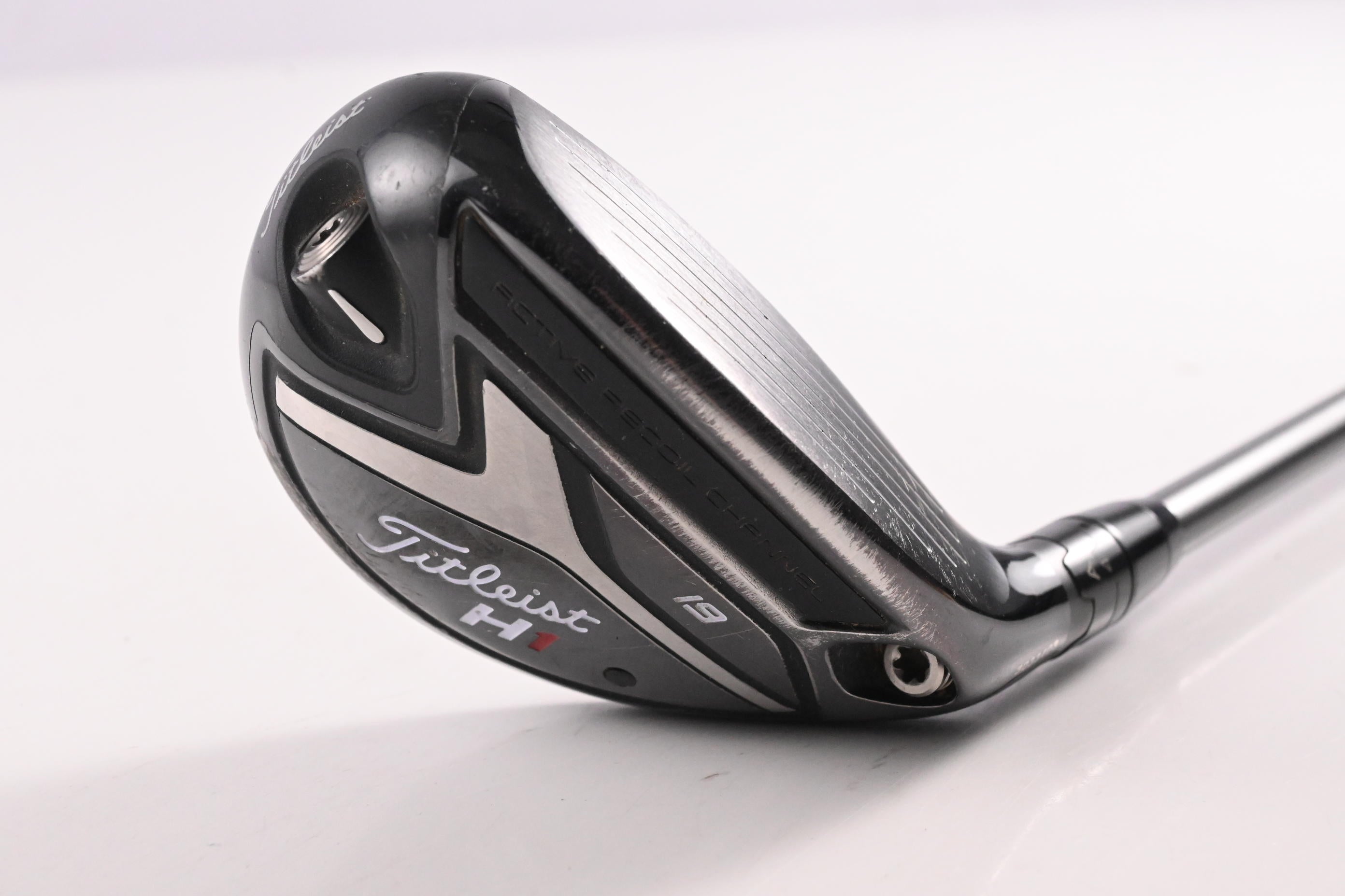 Titleist 818 H1 #3 Hybrid / 19 Degree / Stiff Flex Aldila Rogue MAX 75 Shaft