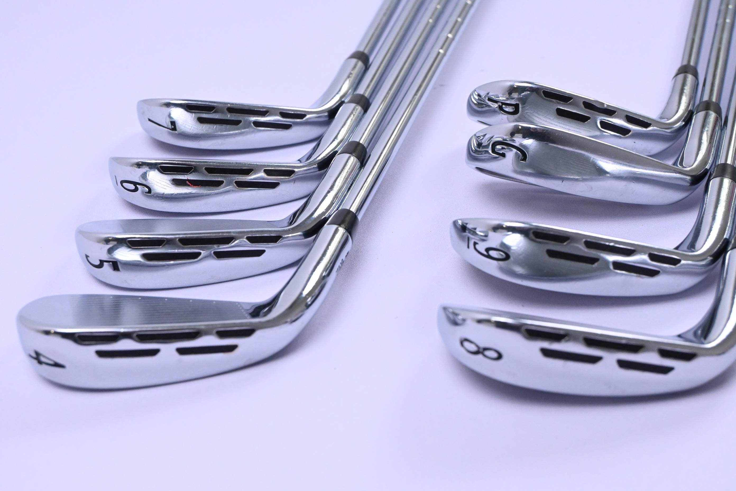 Wilson D7 Forged Irons / 4-PW+GW / Regular Flex KBS Tour 105 Shafts