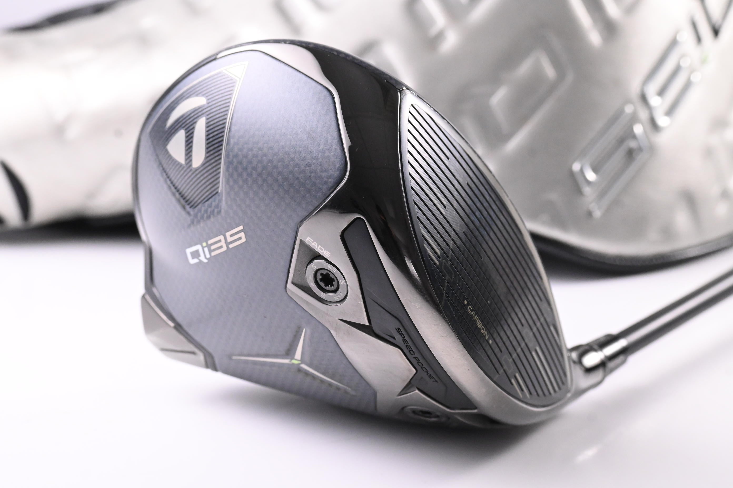 Taylormade Qi35 LS Driver / 8 Degree / Stiff Flex Kai'li Dark Waves White 70