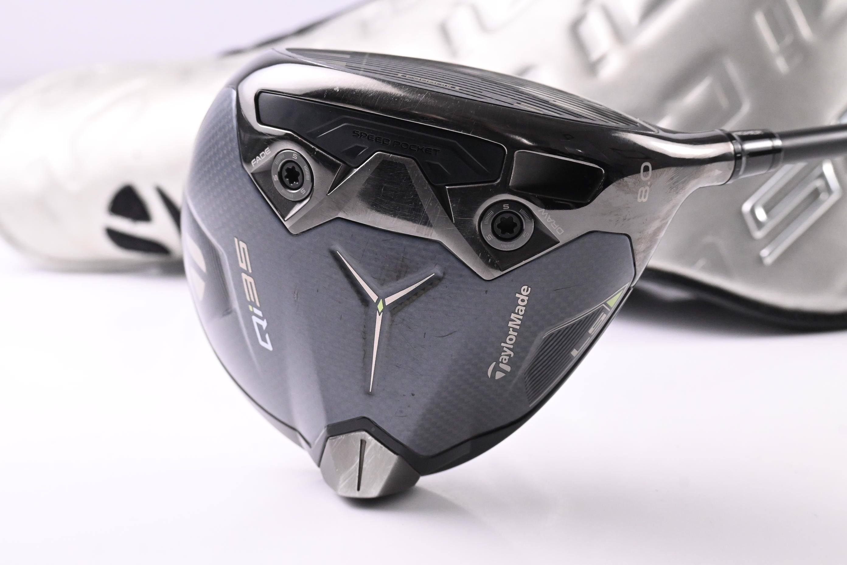 Taylormade Qi35 LS Driver / 8 Degree / Stiff Flex Kai'li Dark Waves White 70