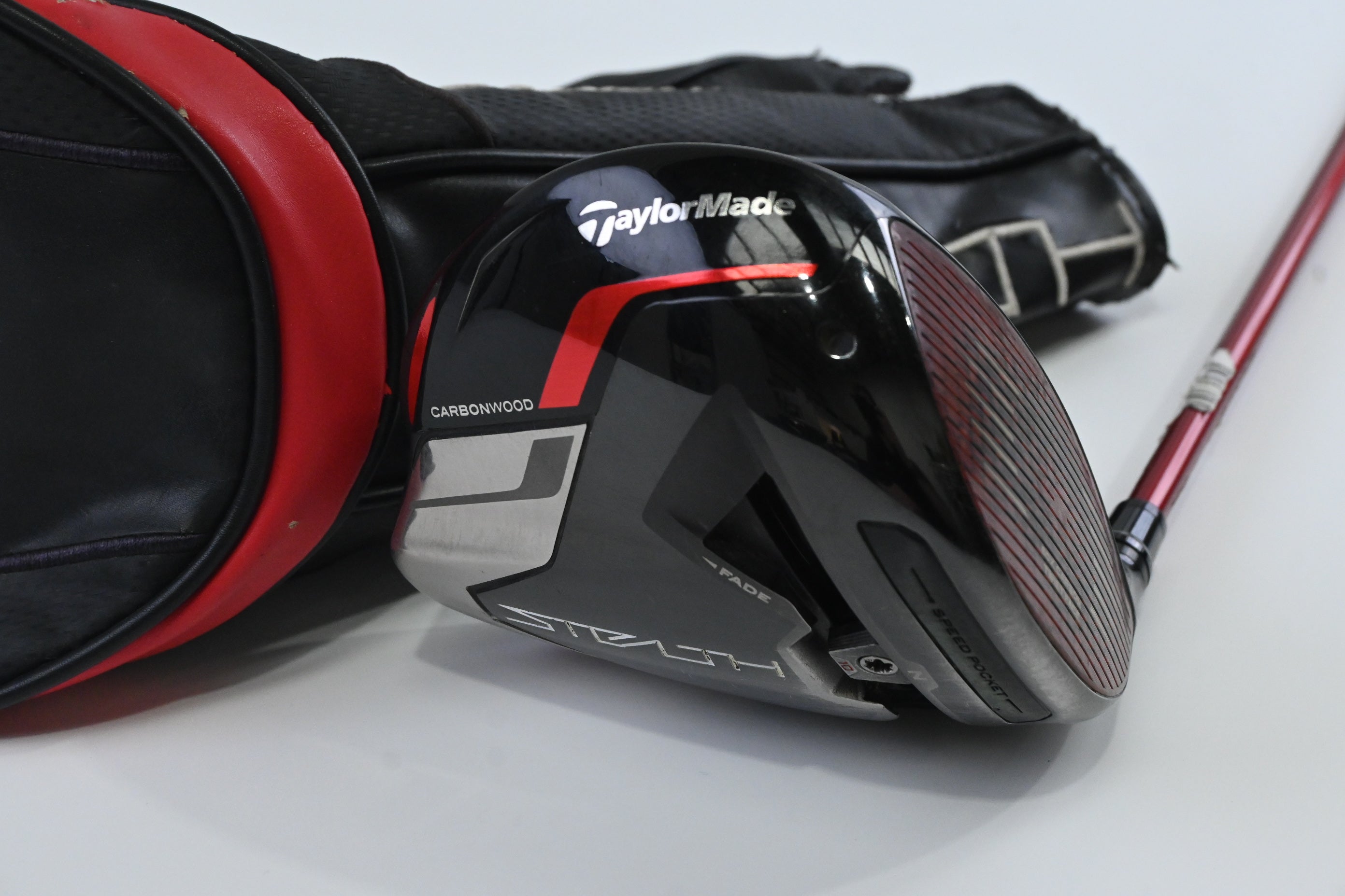Taylormade Stealth Plus Driver / 10.5 Degree / Stiff Flex Fujikura Speeder NX 60