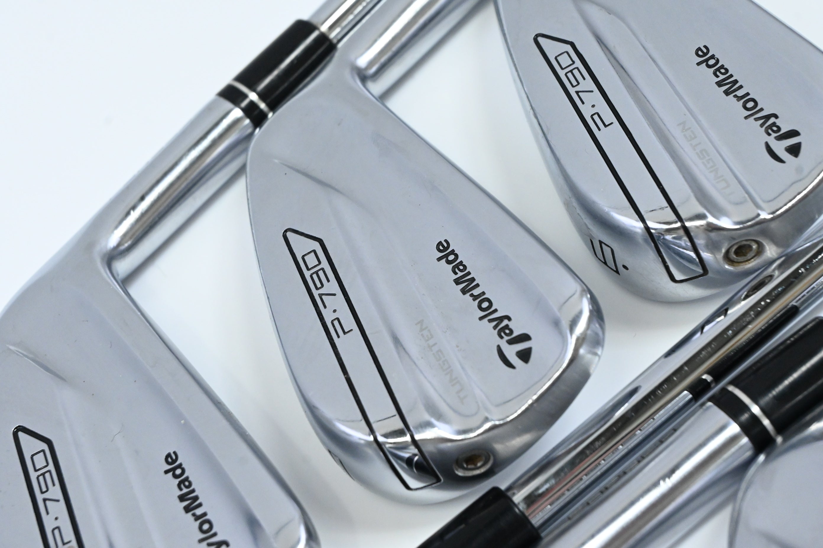 Taylormade P790 2017 Irons / 4-PW / Stiff Flex Project X Rifle Shafts