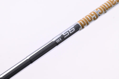 TaylorMade Stealth HD #6 Iron / Regular Flex Dynamic Gold 95 R300 Shaft