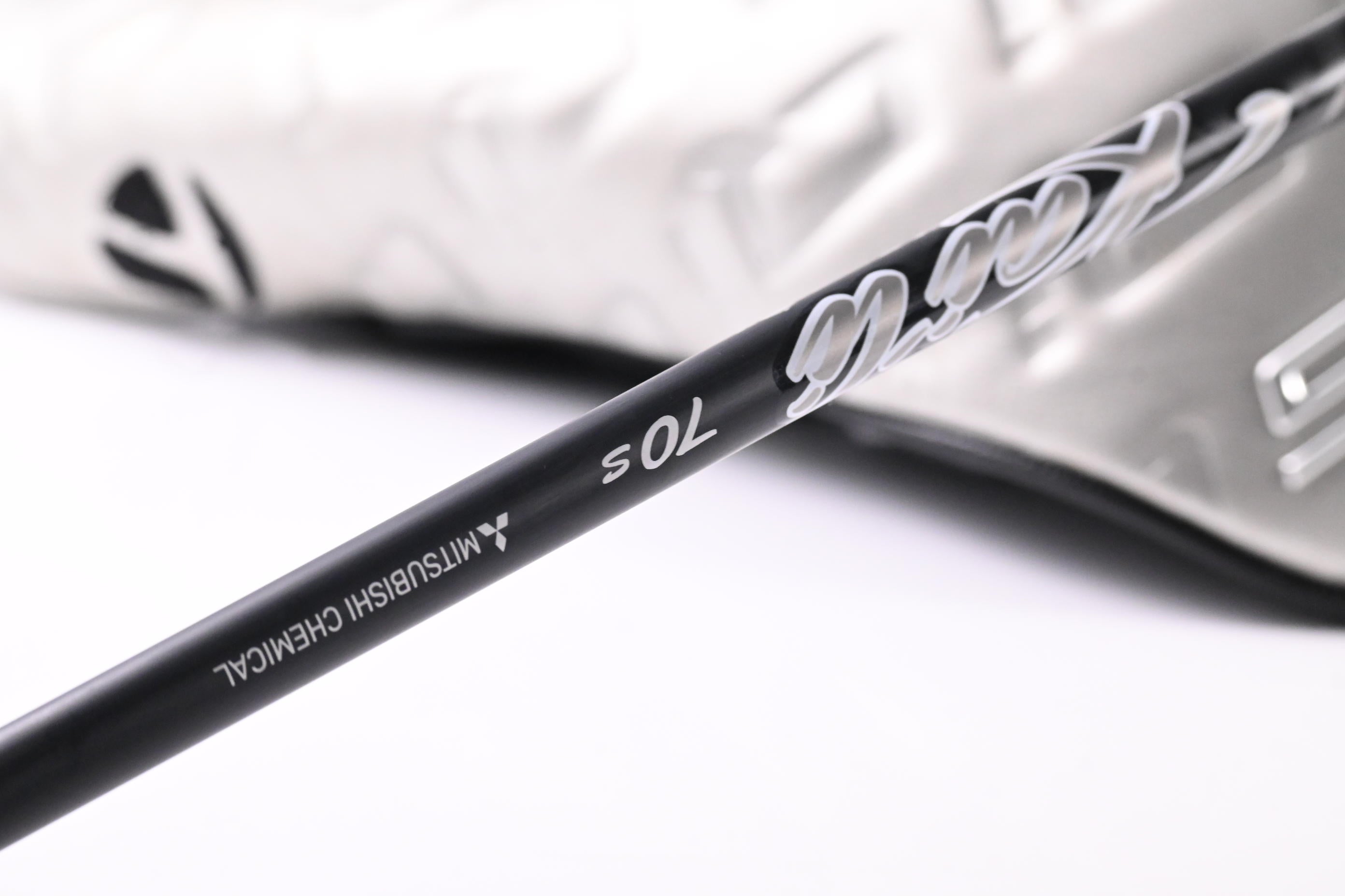 Taylormade Qi35 LS Driver / 8 Degree / Stiff Flex Kai'li Dark Waves White 70