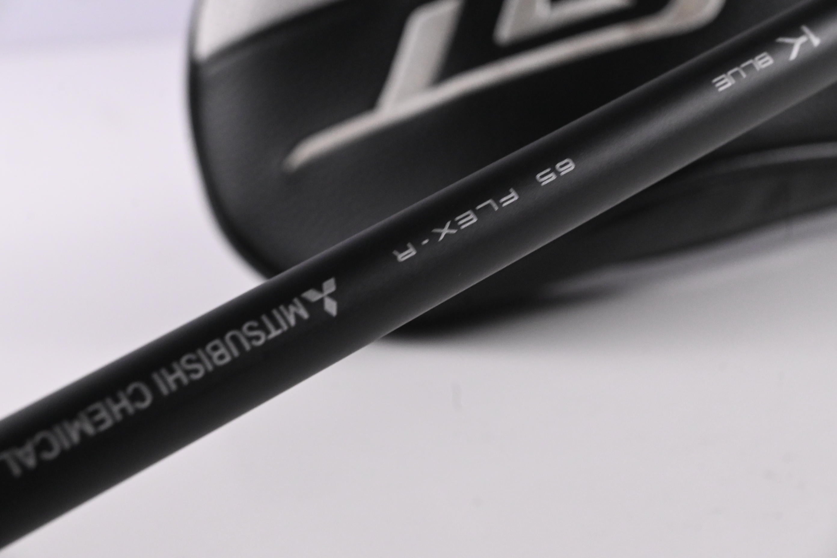 Titleist GT2 #3 Wood / 16.5 Degree / Regular Flex Mitsubishi Tensei 1K Blue 65