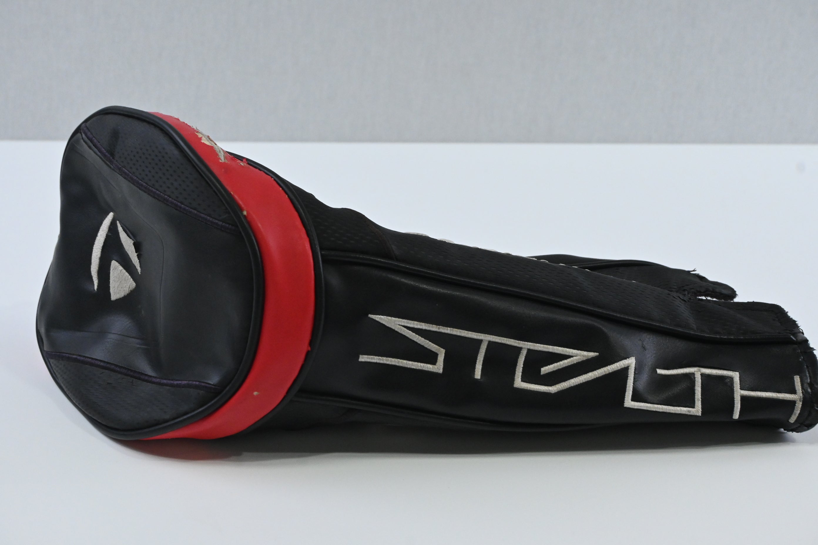 Taylormade Stealth Plus Driver / 10.5 Degree / Stiff Flex Fujikura Speeder NX 60