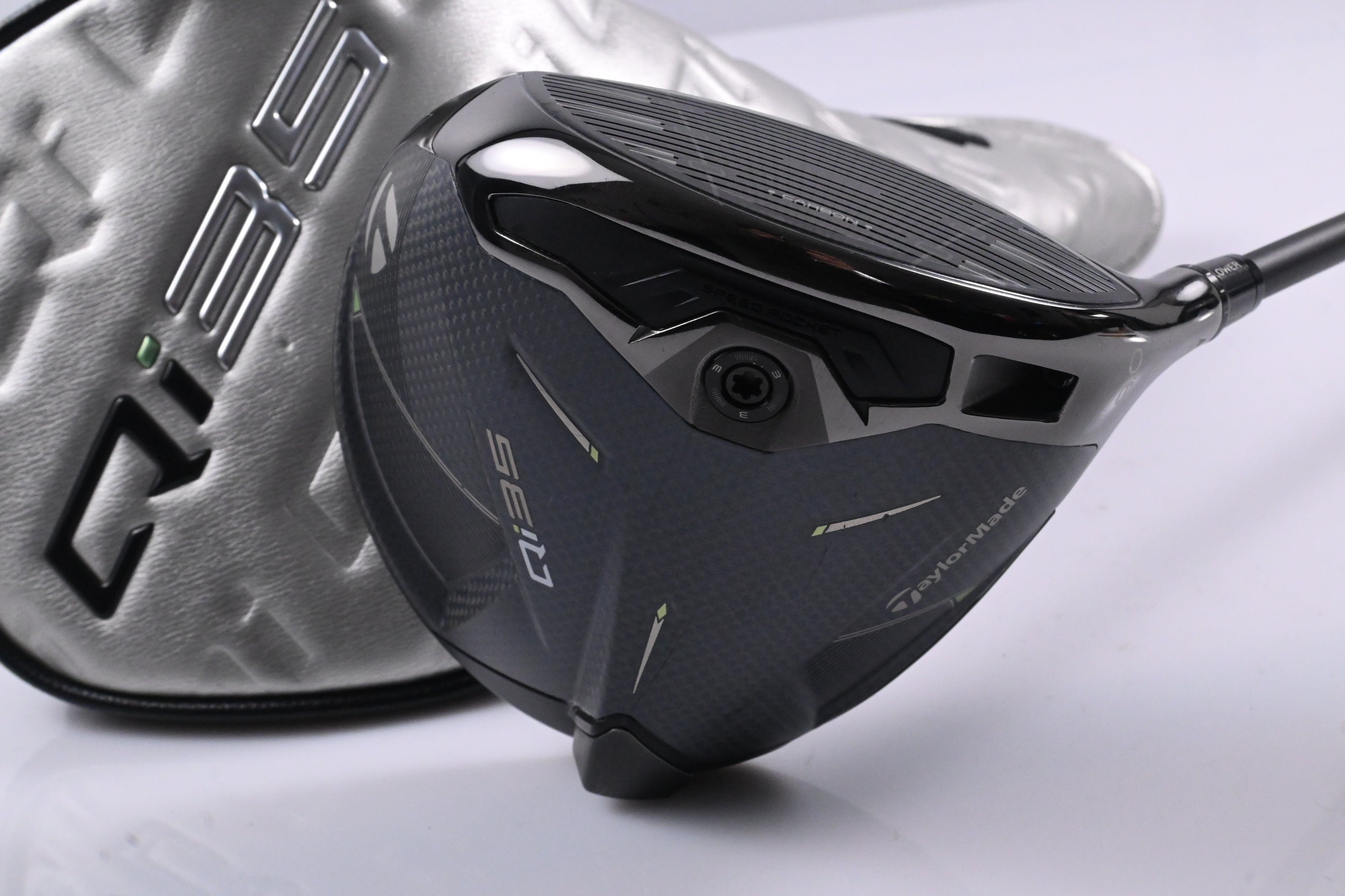 Taylormade Qi35 Driver / 9 Degree / Regular Flex Fujikura Ventus Blue '25 5