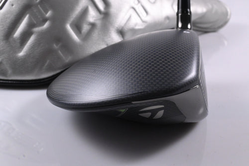 Taylormade Qi35 Driver / 9 Degree / Regular Flex Fujikura Ventus Blue '25 5
