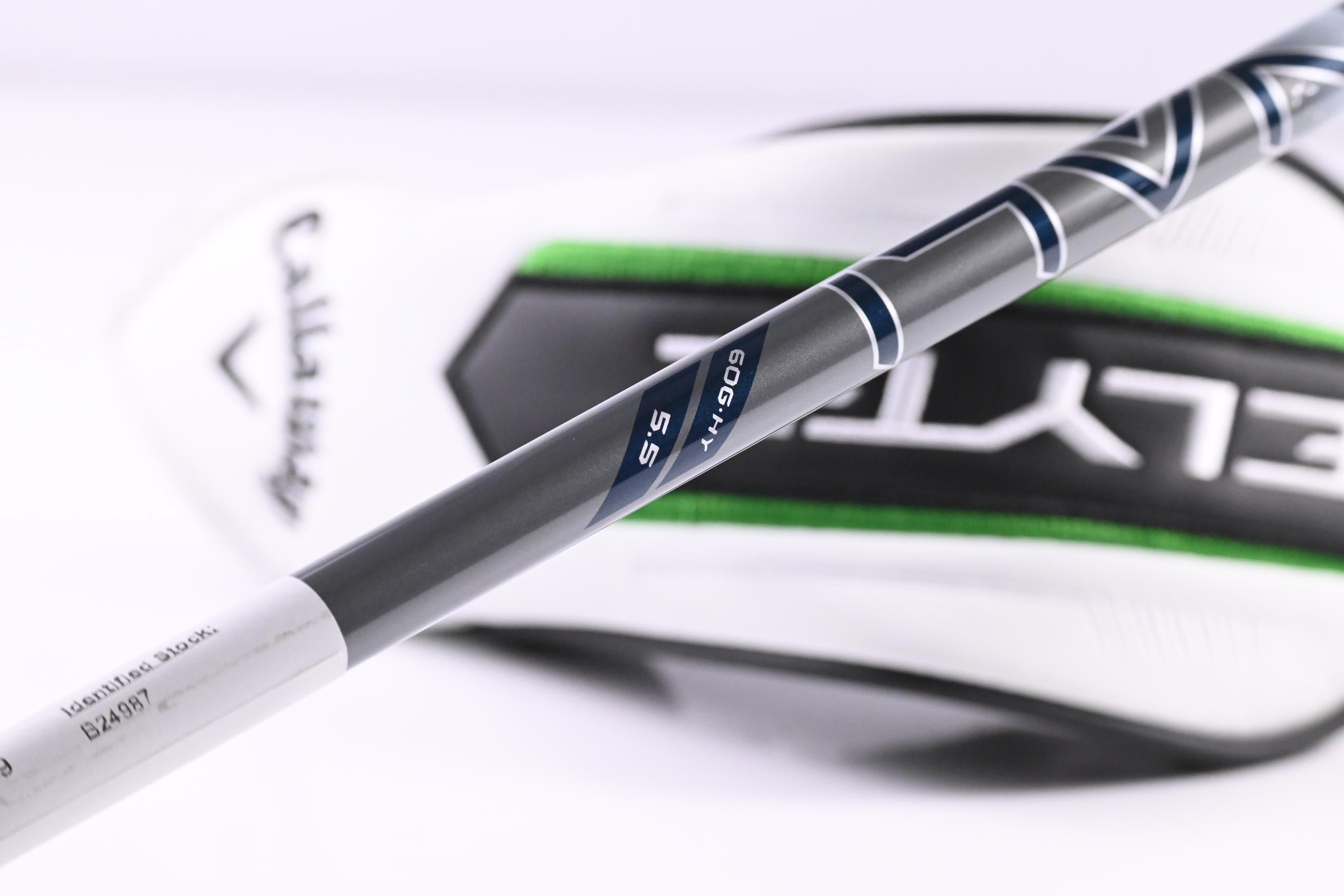 Callaway Elyte X #4 Hybrid / 21 Degree / Regular Flex Denali Charcoal 60 Shaft