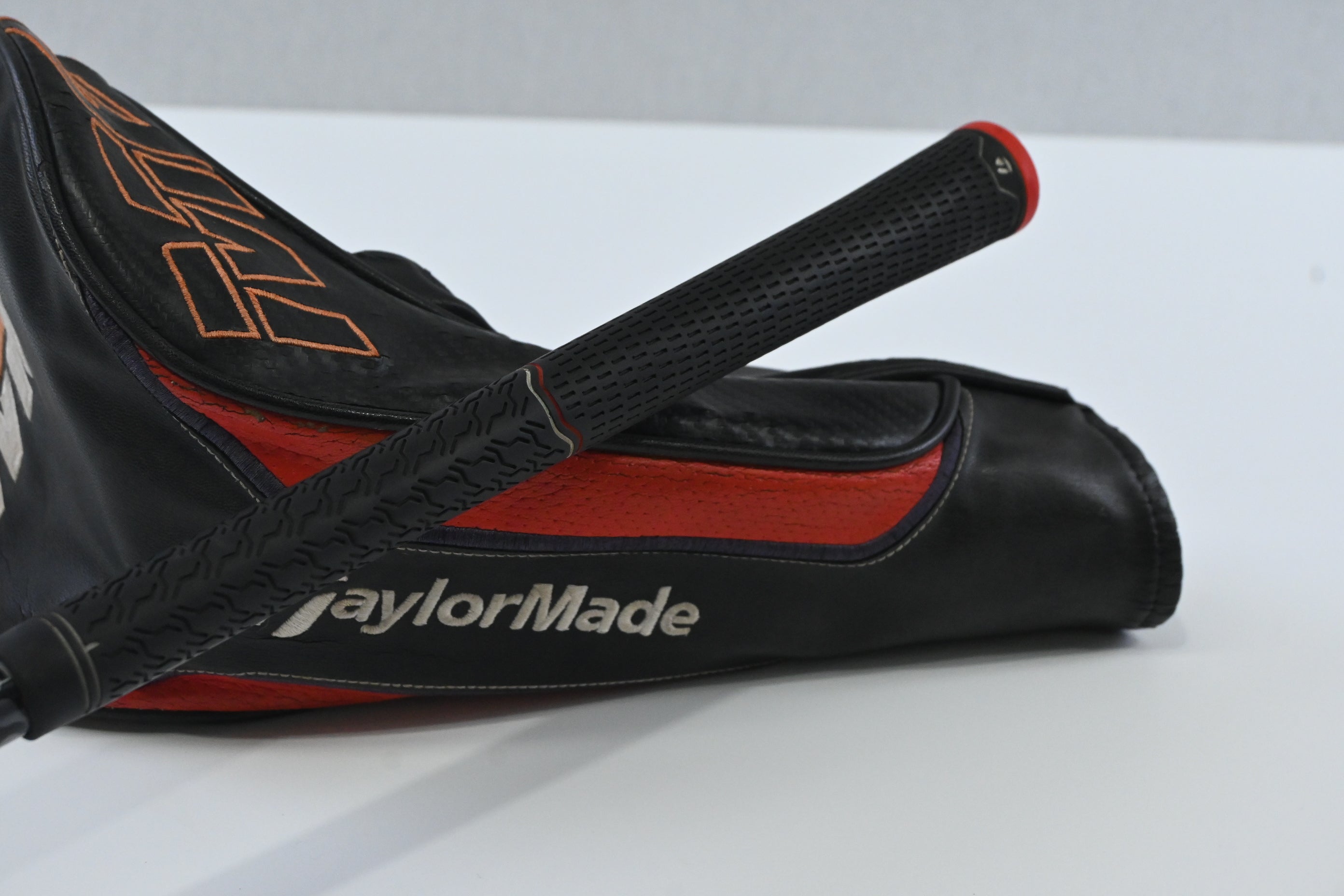Taylormade M6 Driver / 12 Degree / Regular Flex Fujikura Atmos Red 5 Shaft
