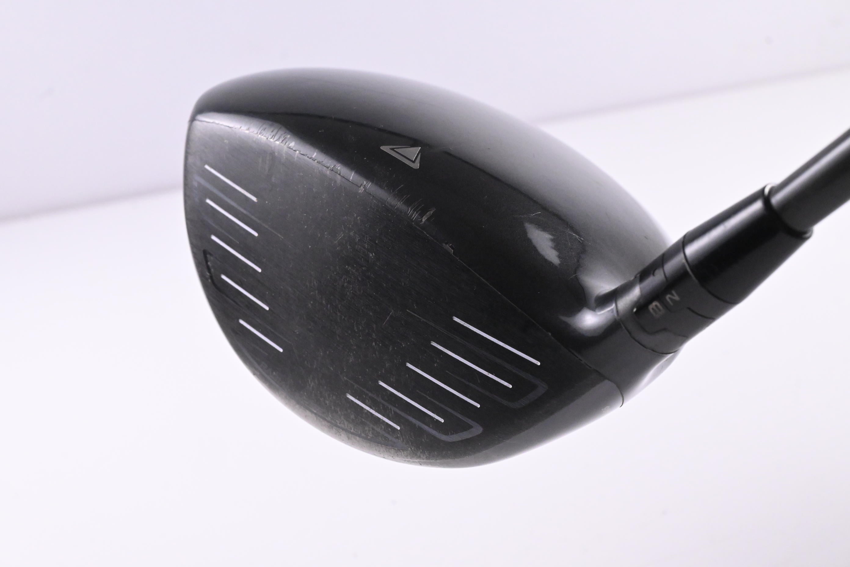 Titleist 917 D2 Driver / 10.5 Degree / Regular Flex Diamana Red 50 Shaft